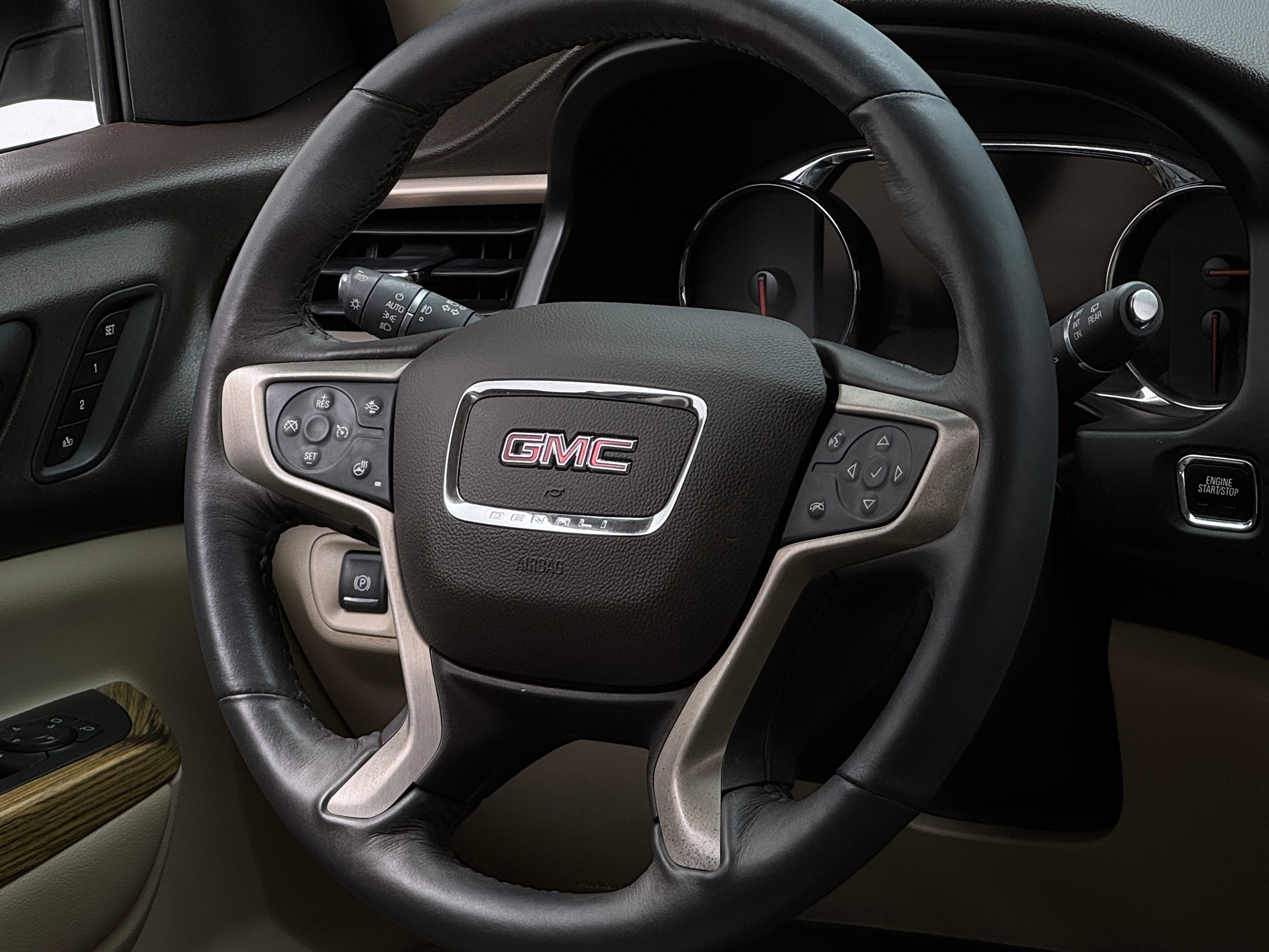 2018 GMC Acadia Denali 4