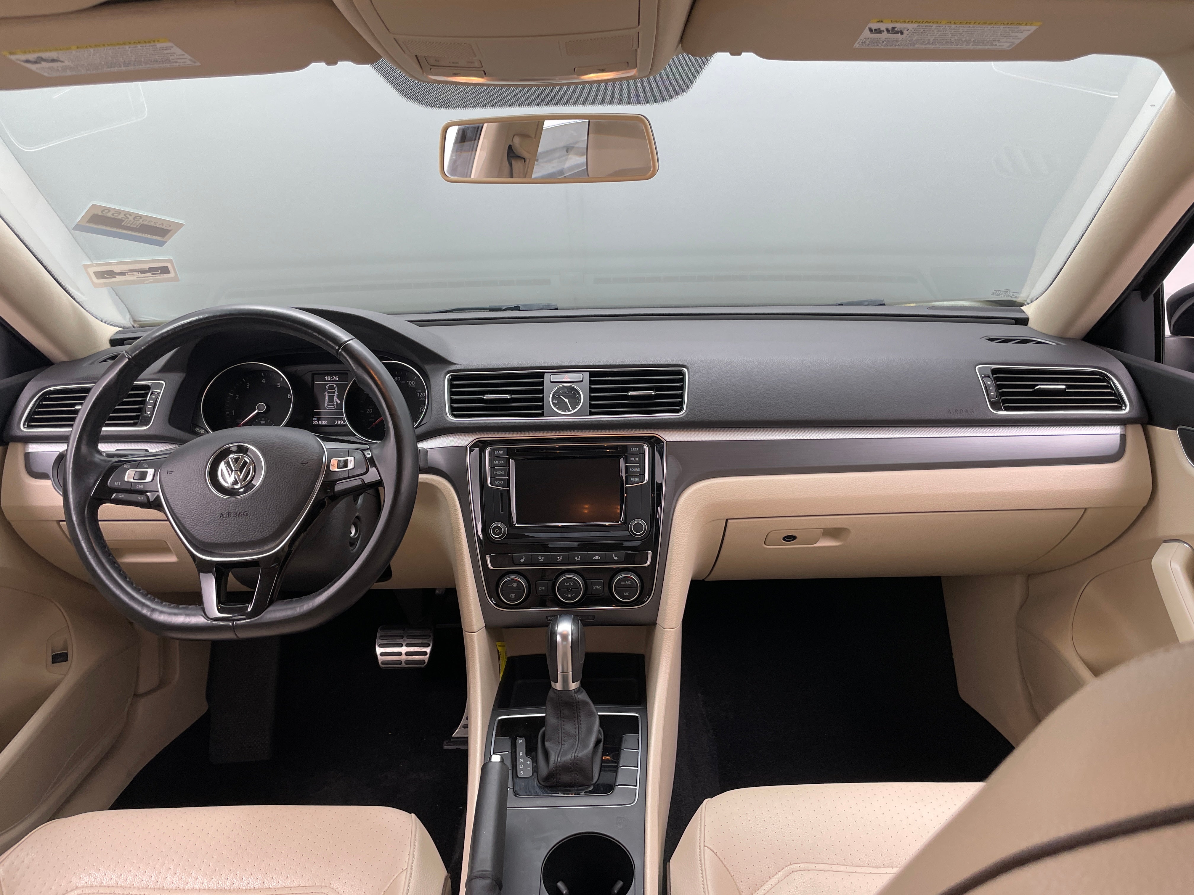 2017 Volkswagen Passat R-Line 2