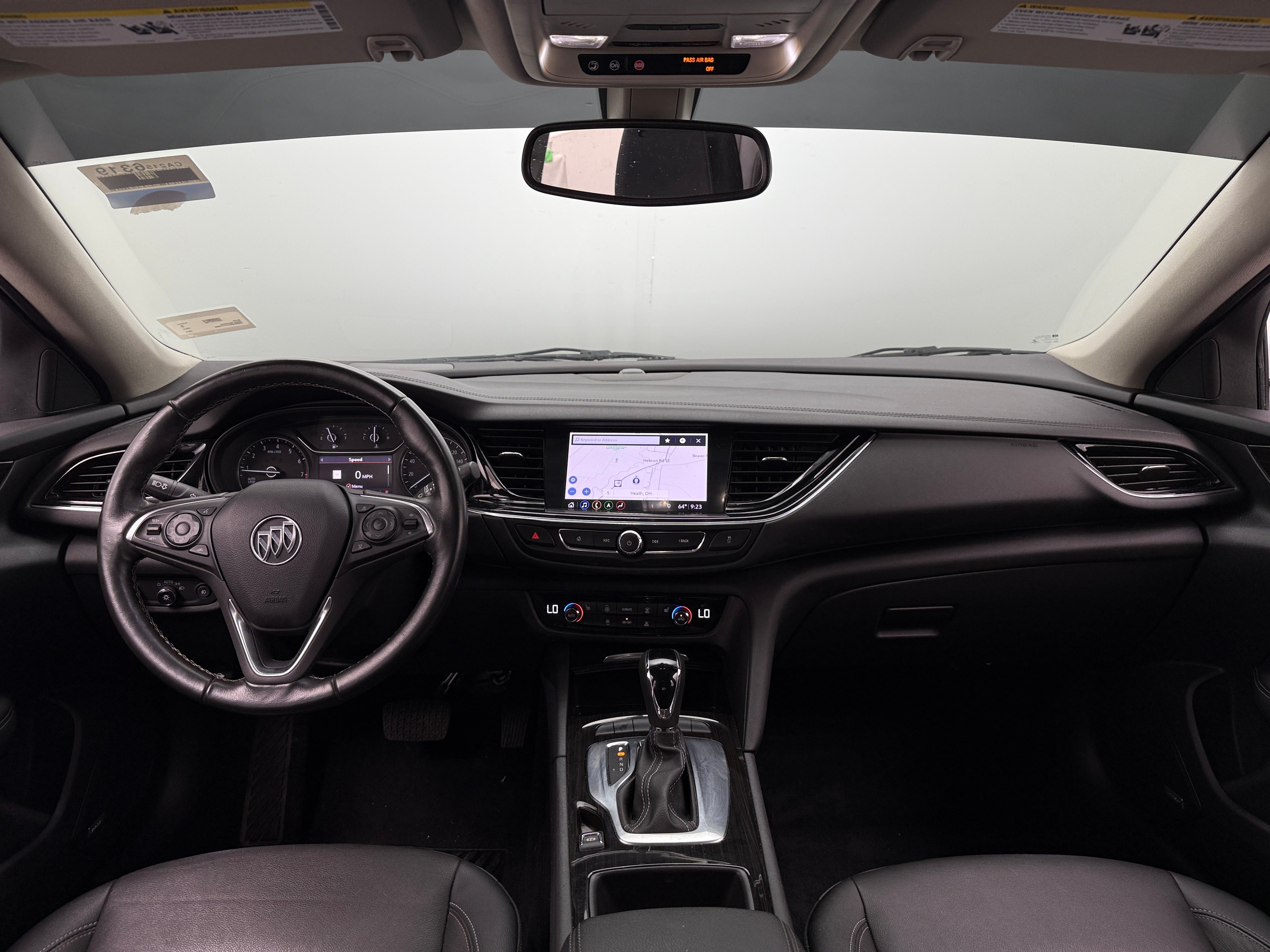2018 Buick Regal Essence 2