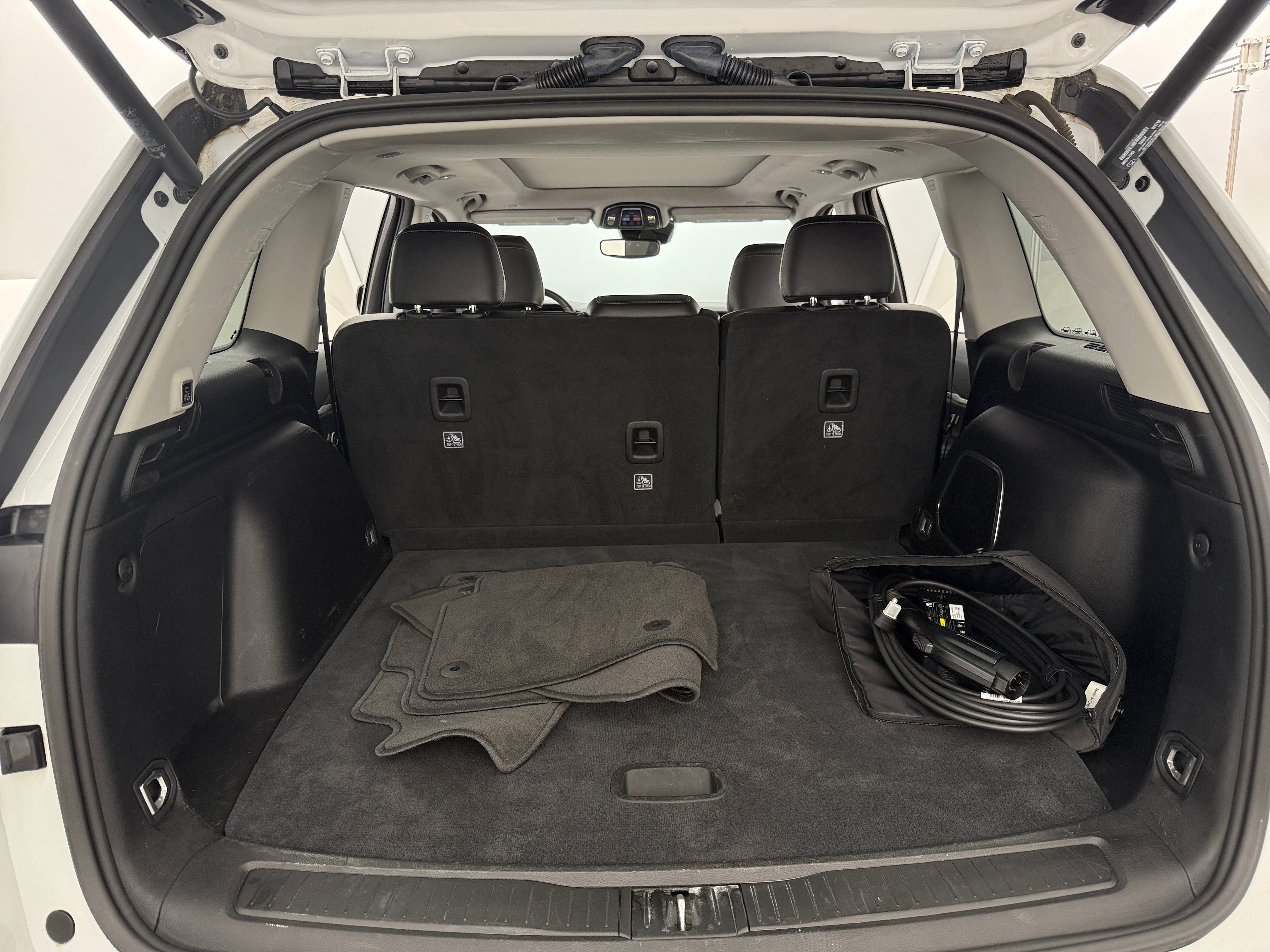2022 Jeep Grand Cherokee SE 6