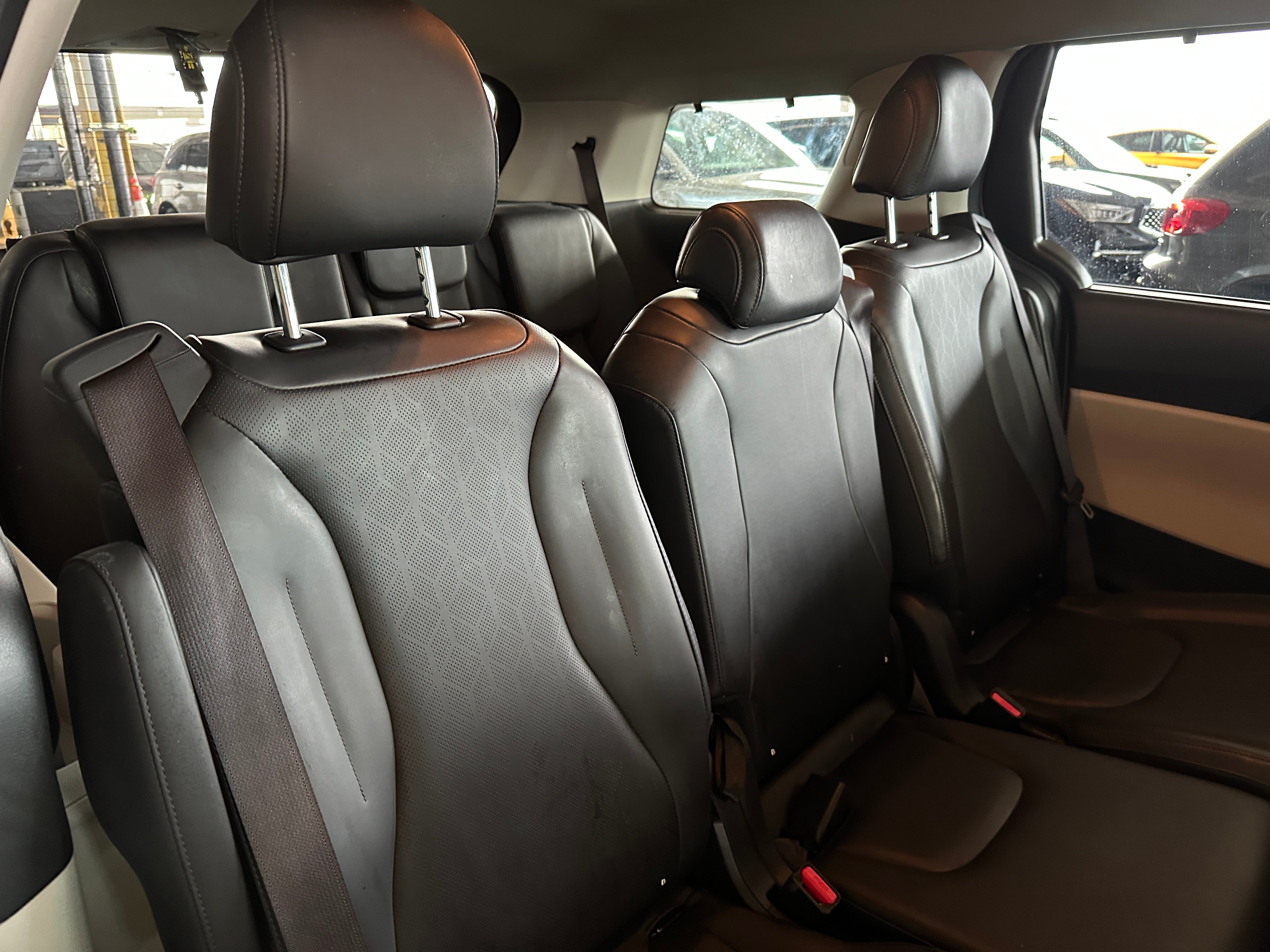 2023 Kia Carnival EX 5