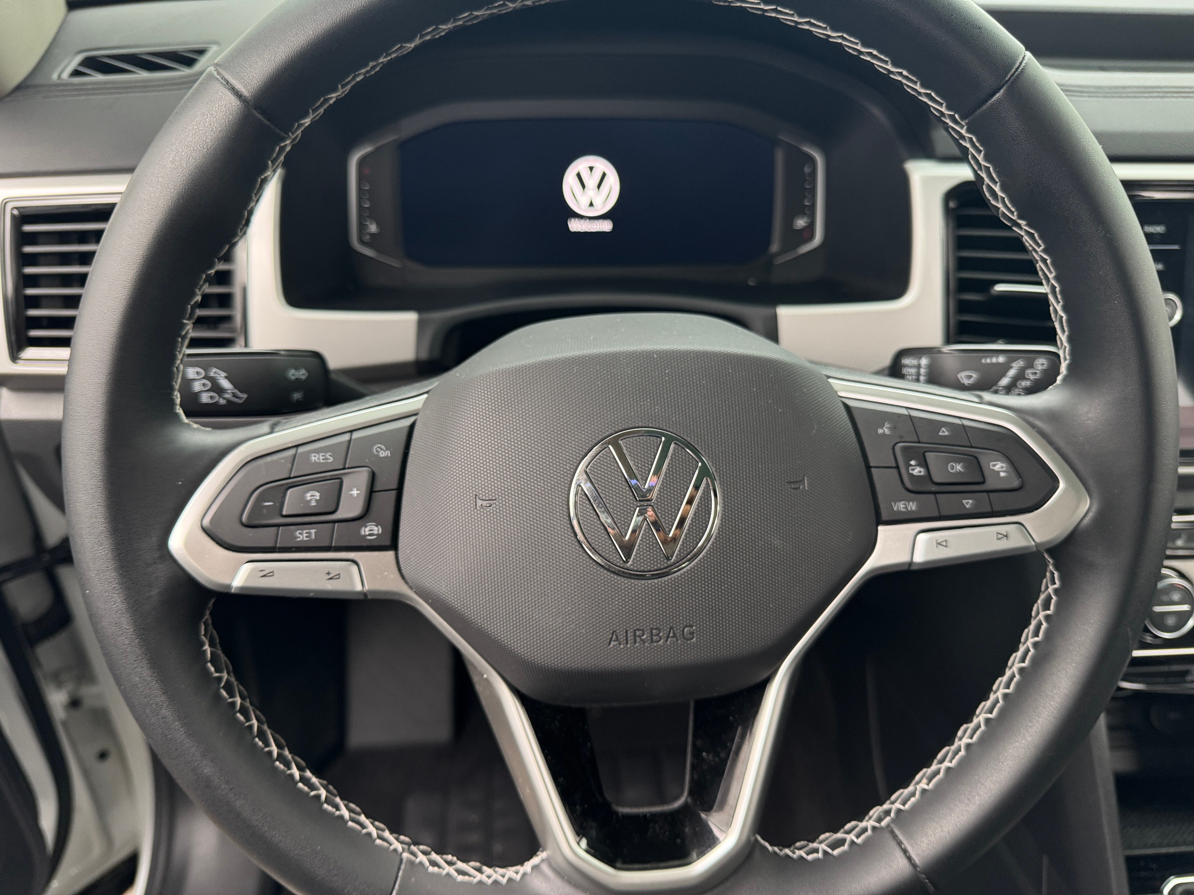 Thumbnail: 2023 Volkswagen Atlas - 4