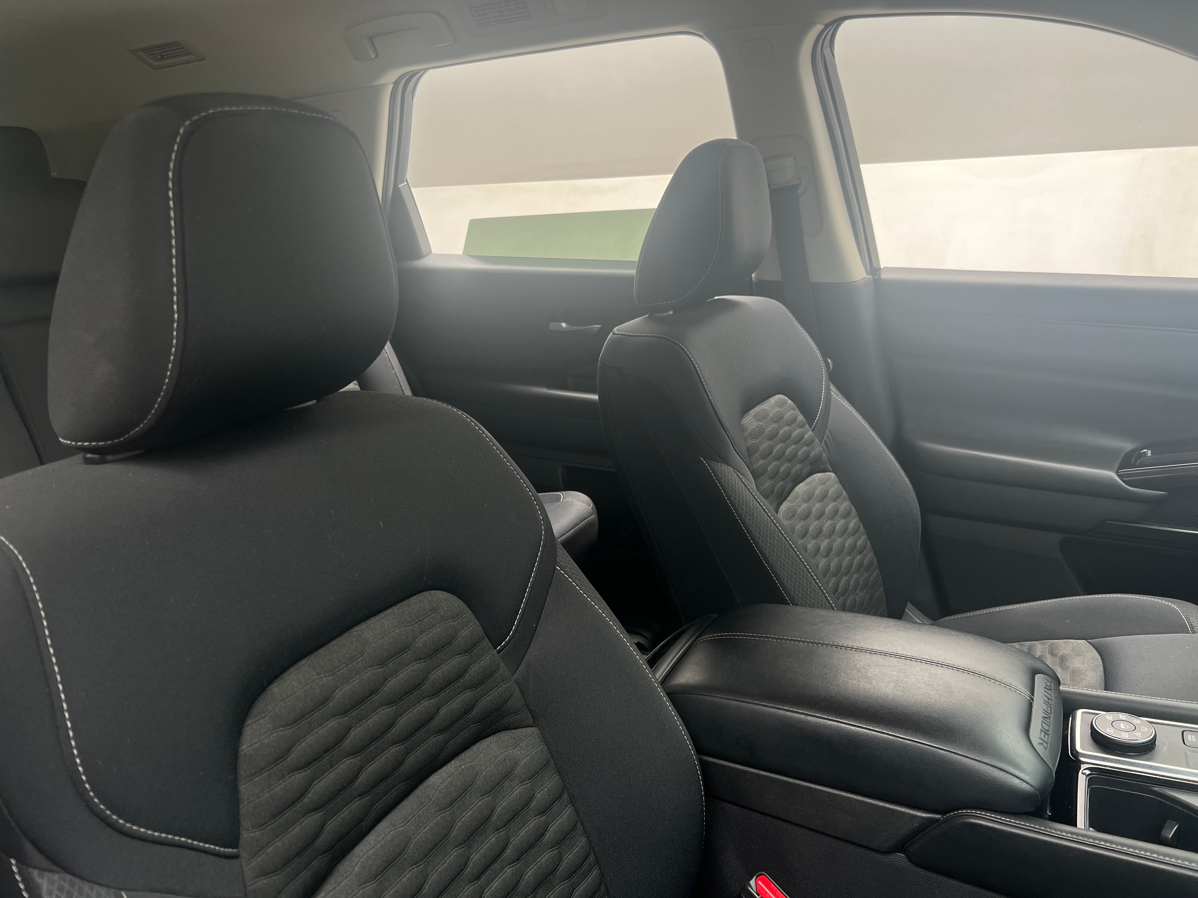 2022 Nissan Pathfinder SV 2