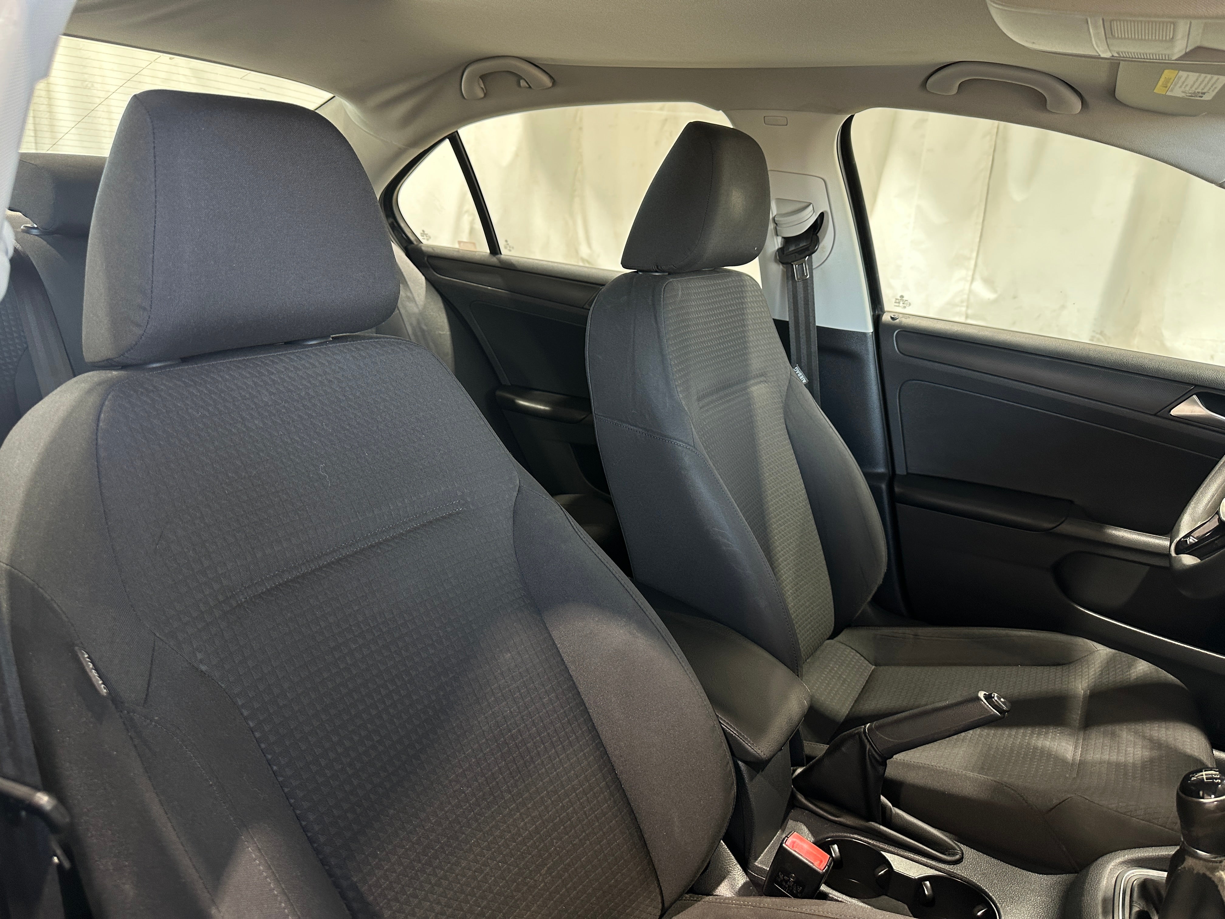 Thumbnail: 2015 Volkswagen Jetta - 2