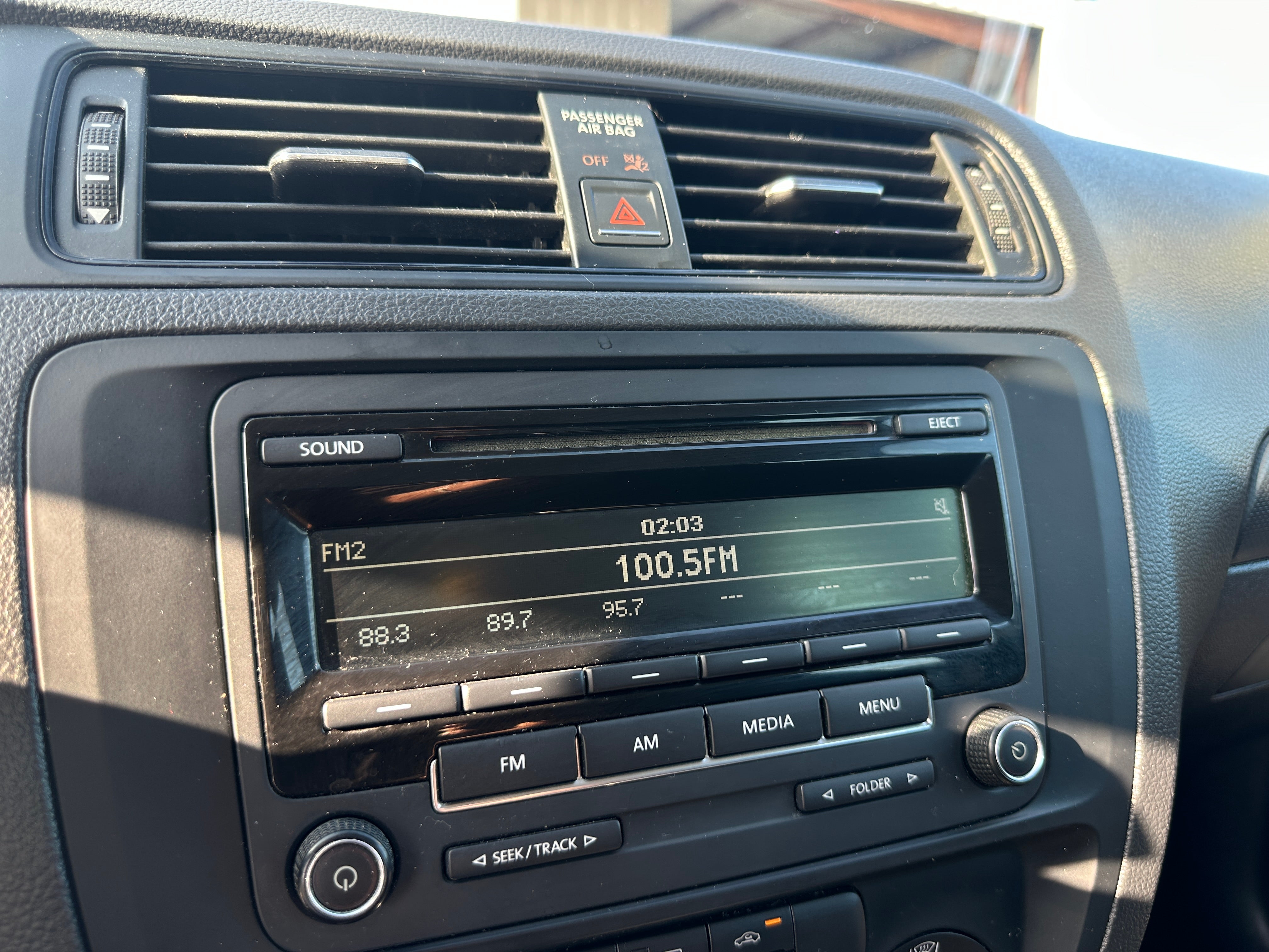 Thumbnail: 2015 Volkswagen Jetta - 4