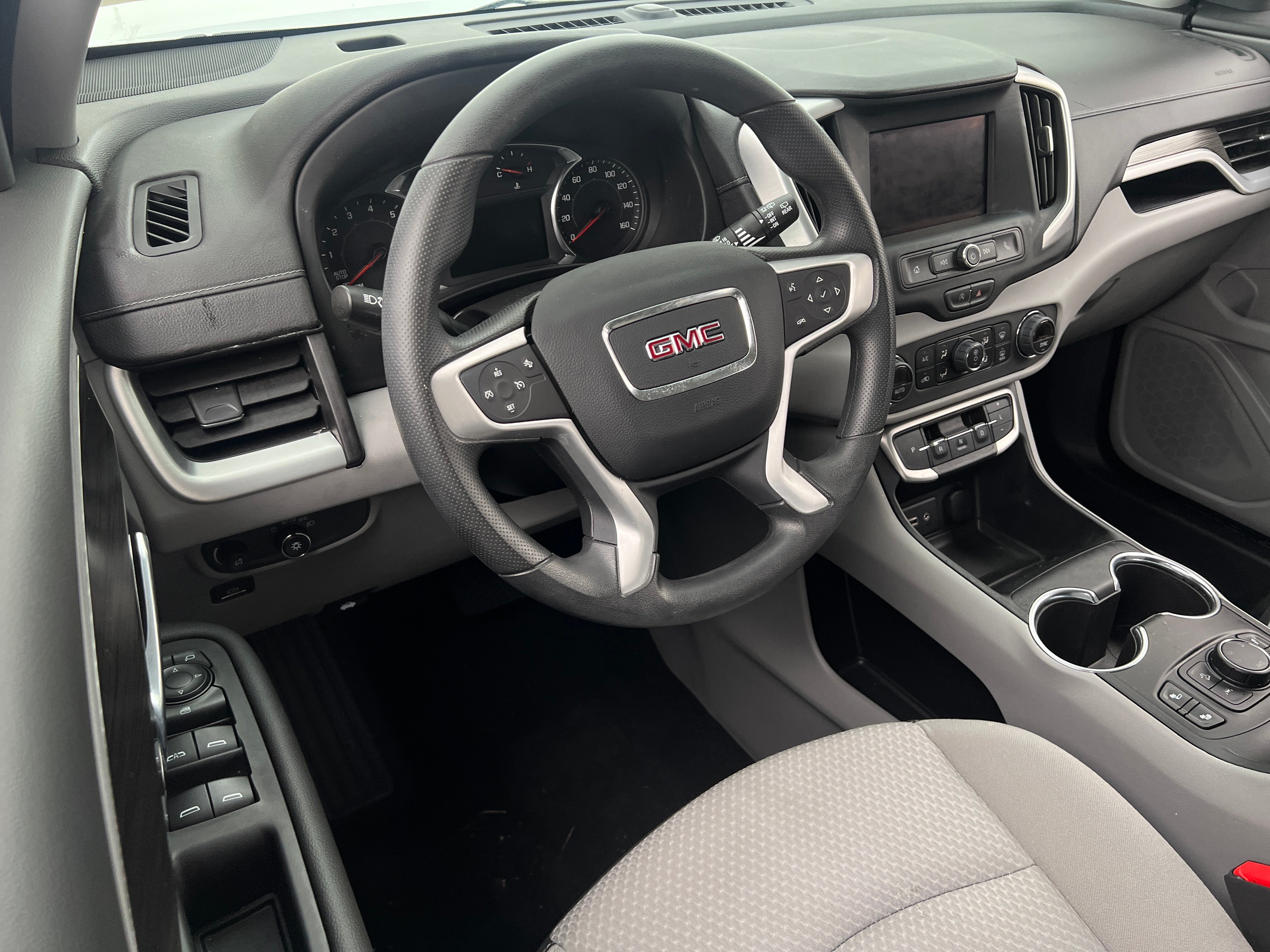 2023 GMC Terrain SLE 3
