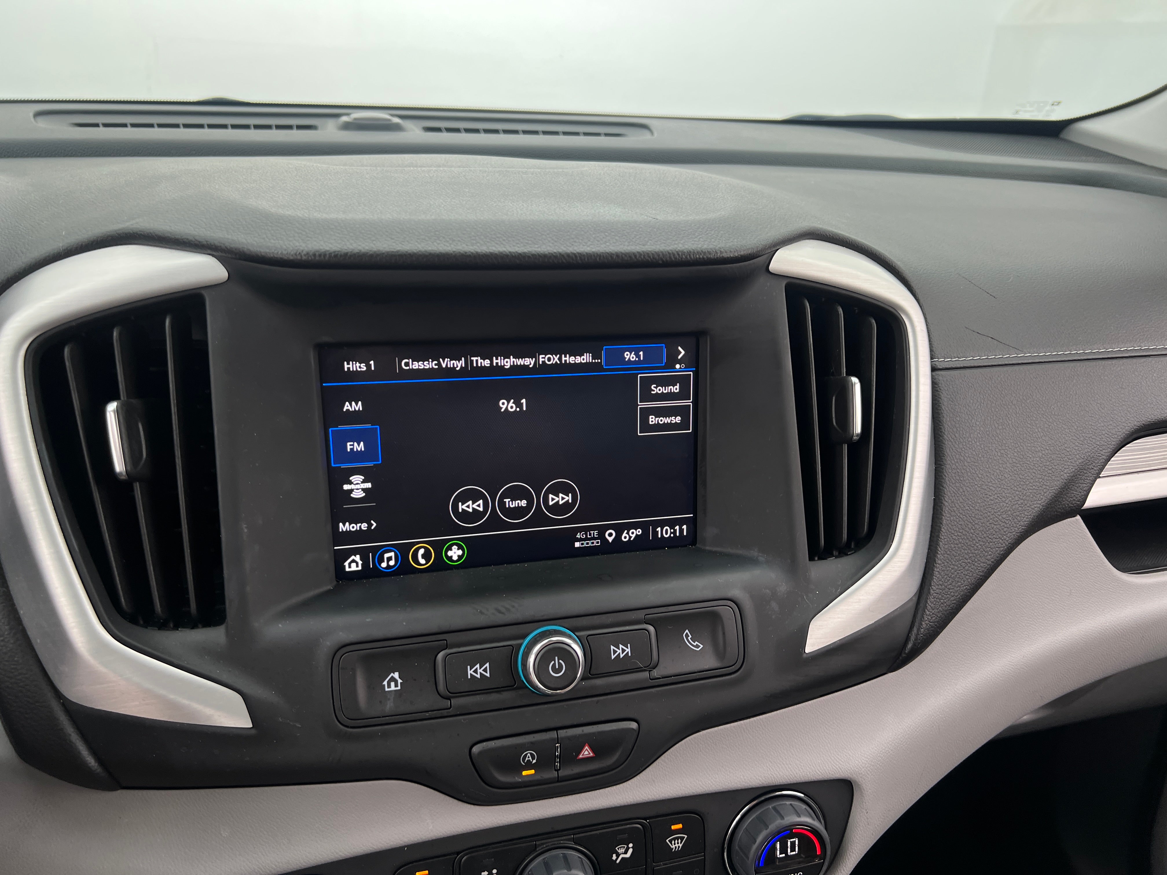 2023 GMC Terrain SLE 4