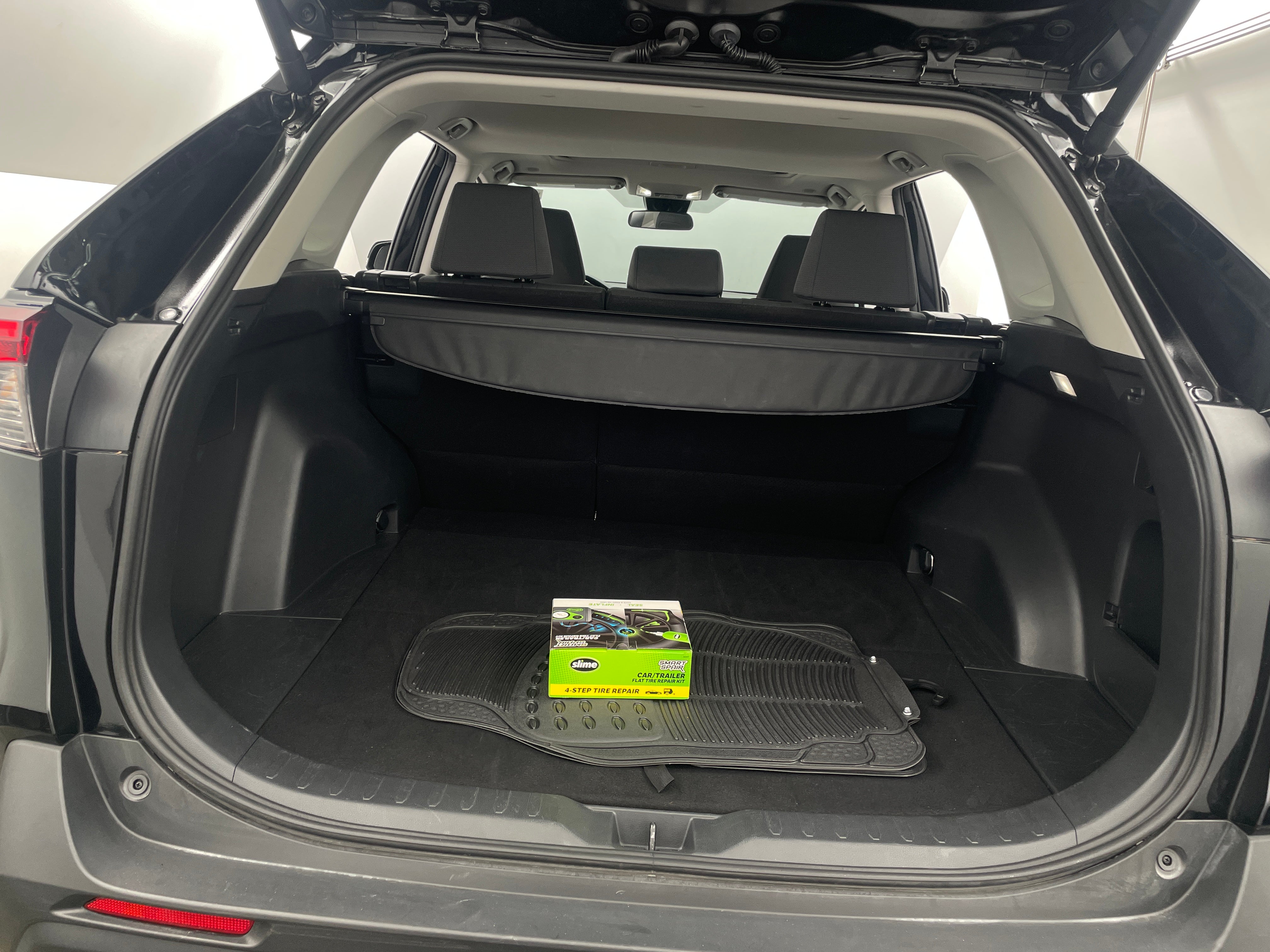 2024 Toyota RAV4 XLE 7