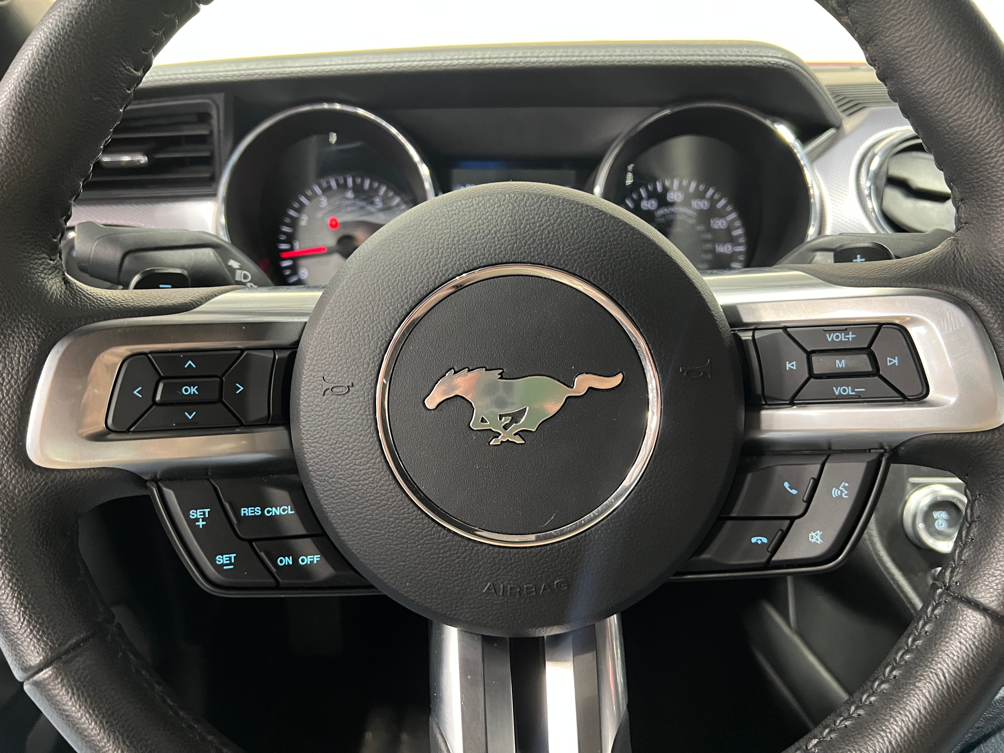 2015 Ford Mustang  4