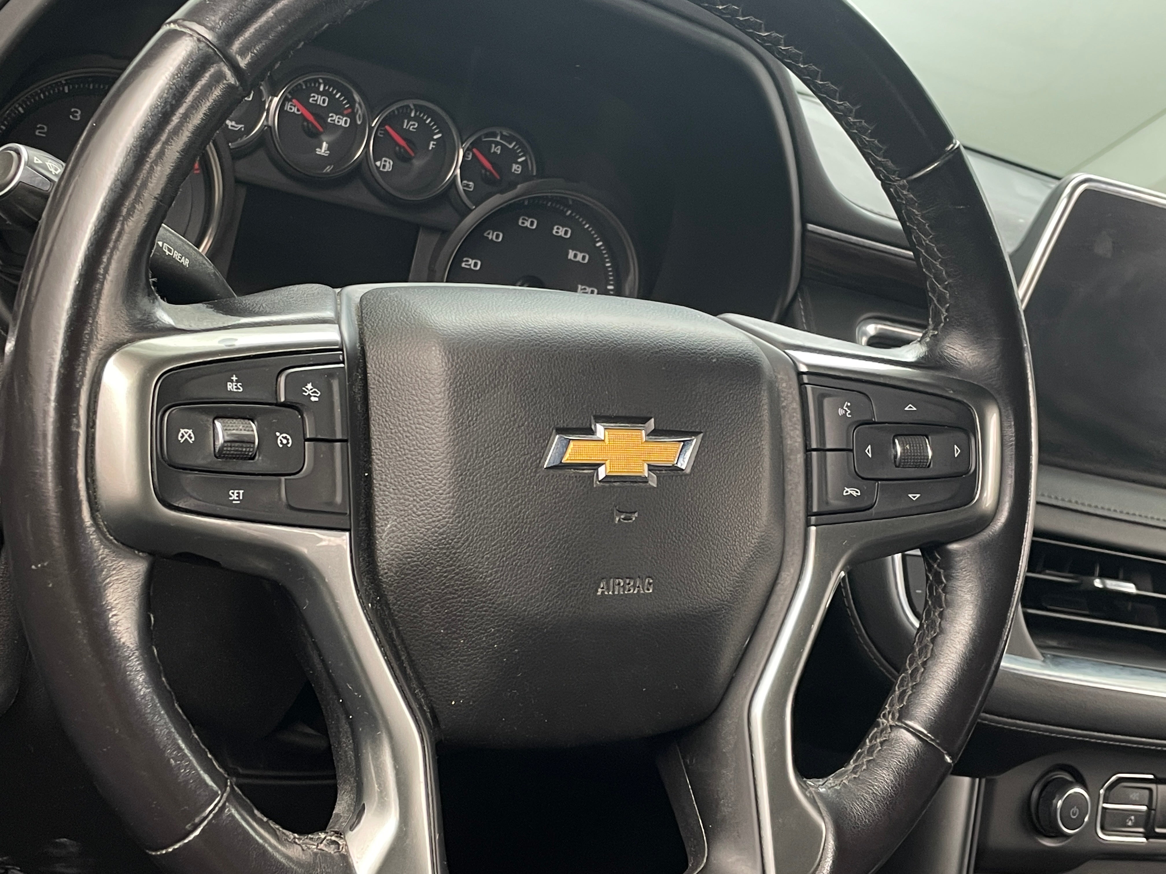 2021 Chevrolet Suburban LT 4