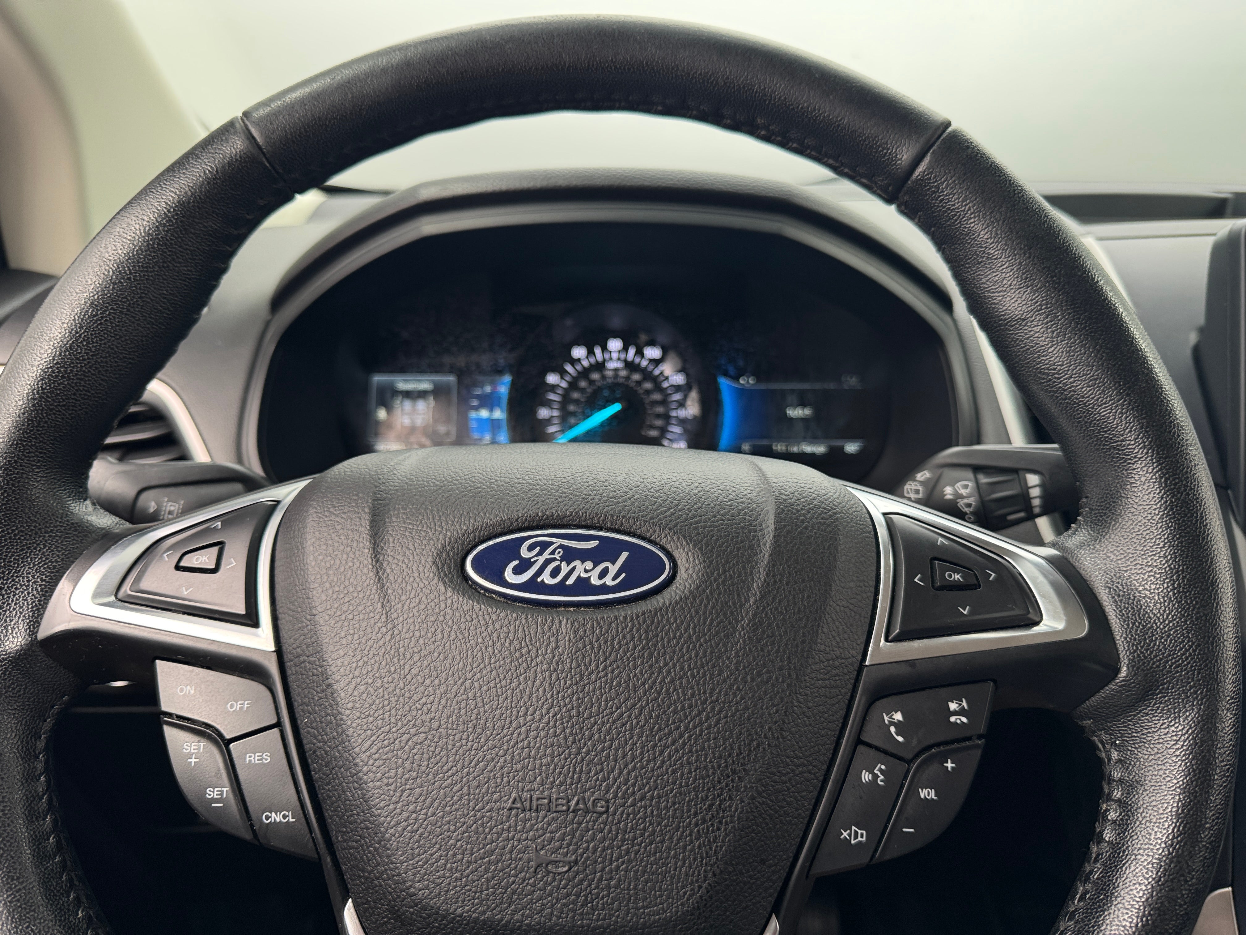 2022 Ford Edge SEL 4
