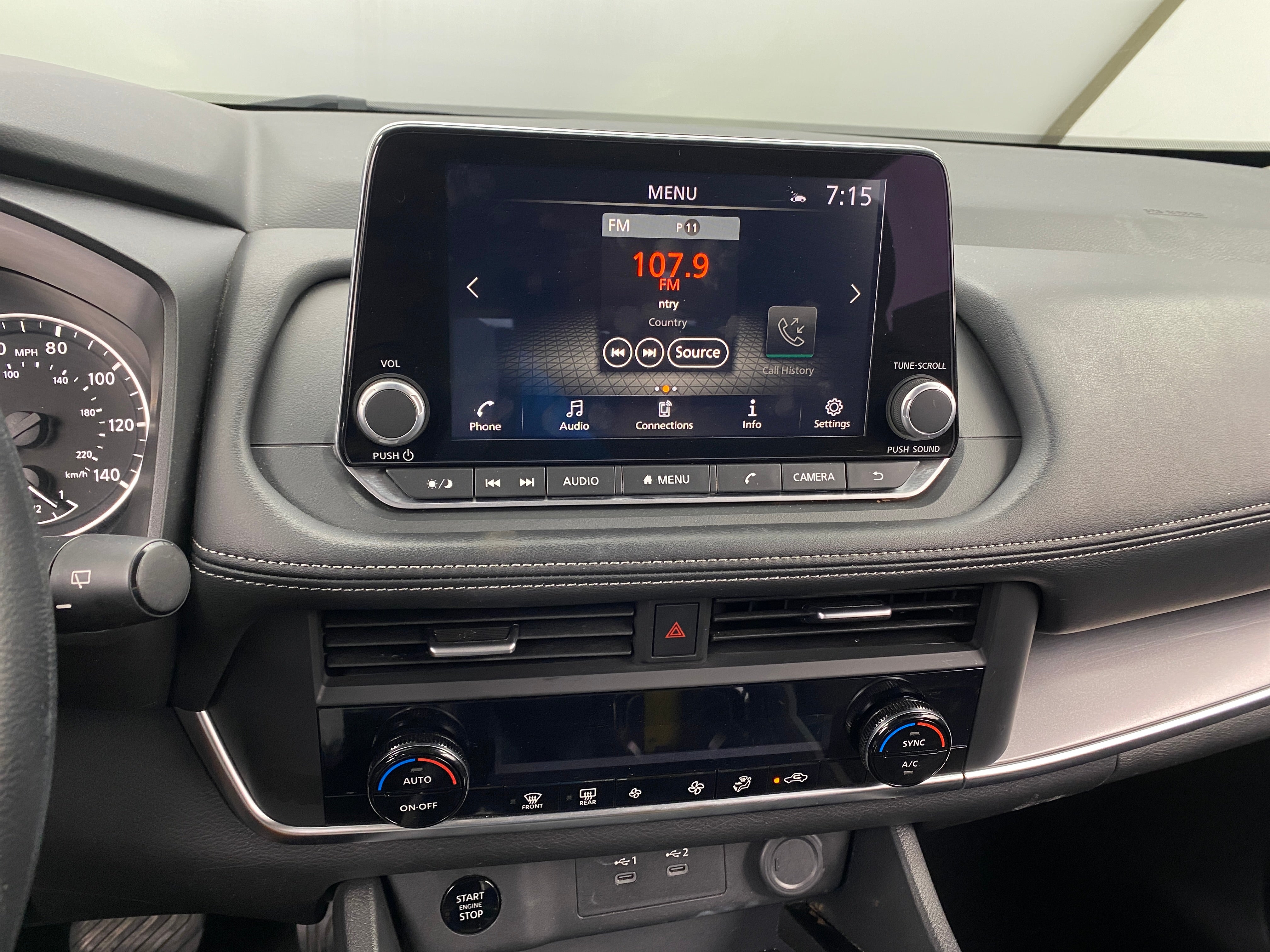 2024 Nissan Rogue SV 4