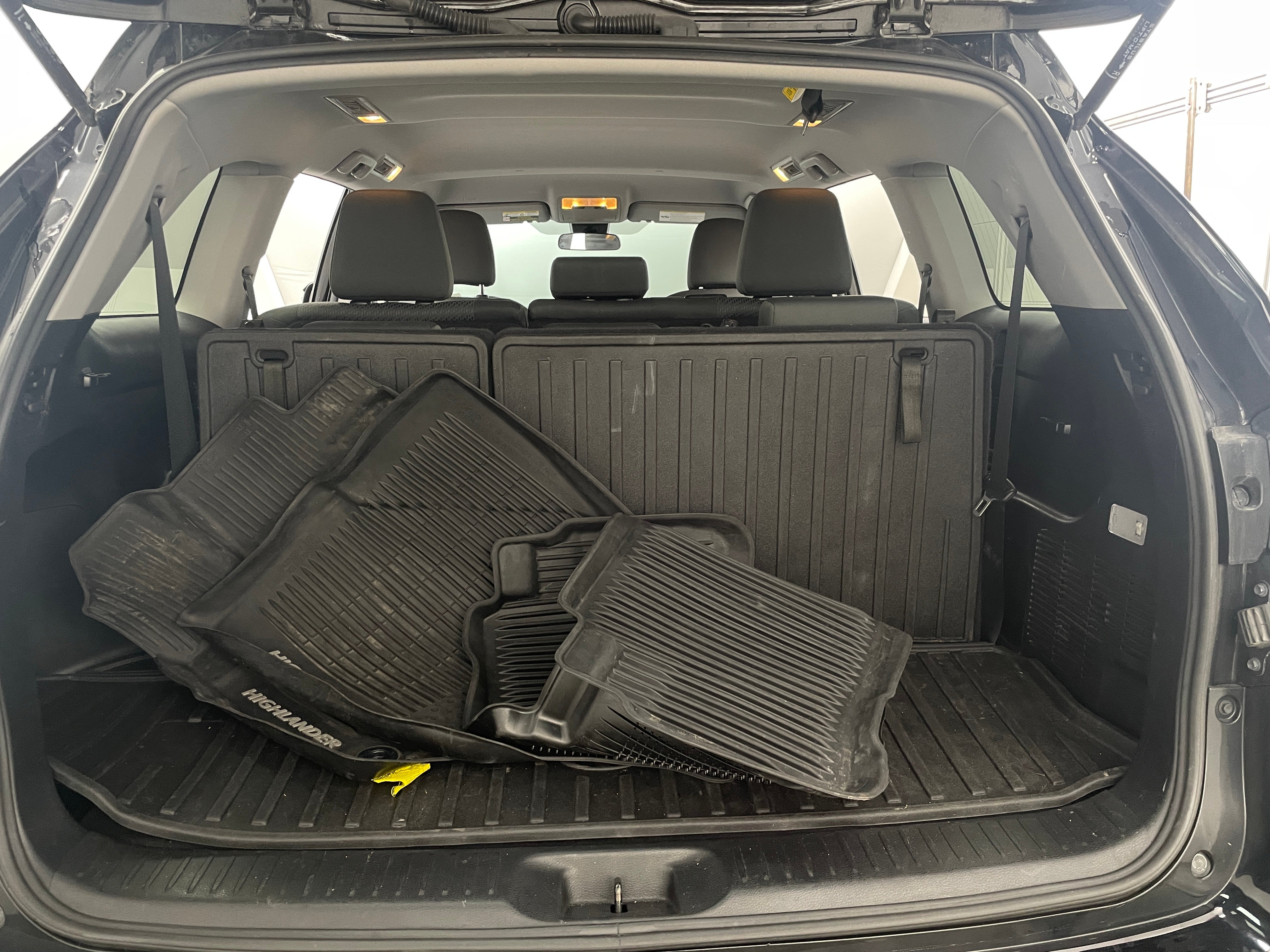 2019 Toyota Highlander LE 7