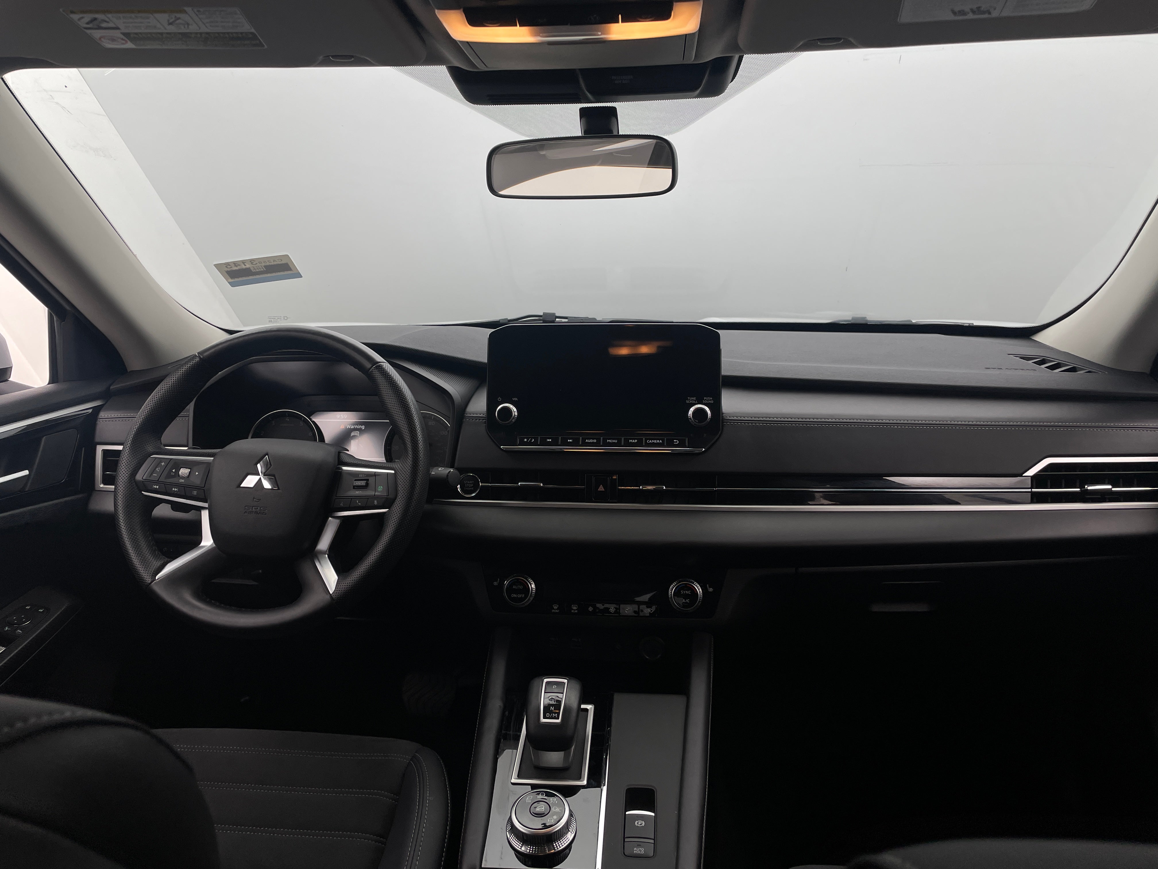 2024 Mitsubishi Outlander SE 2