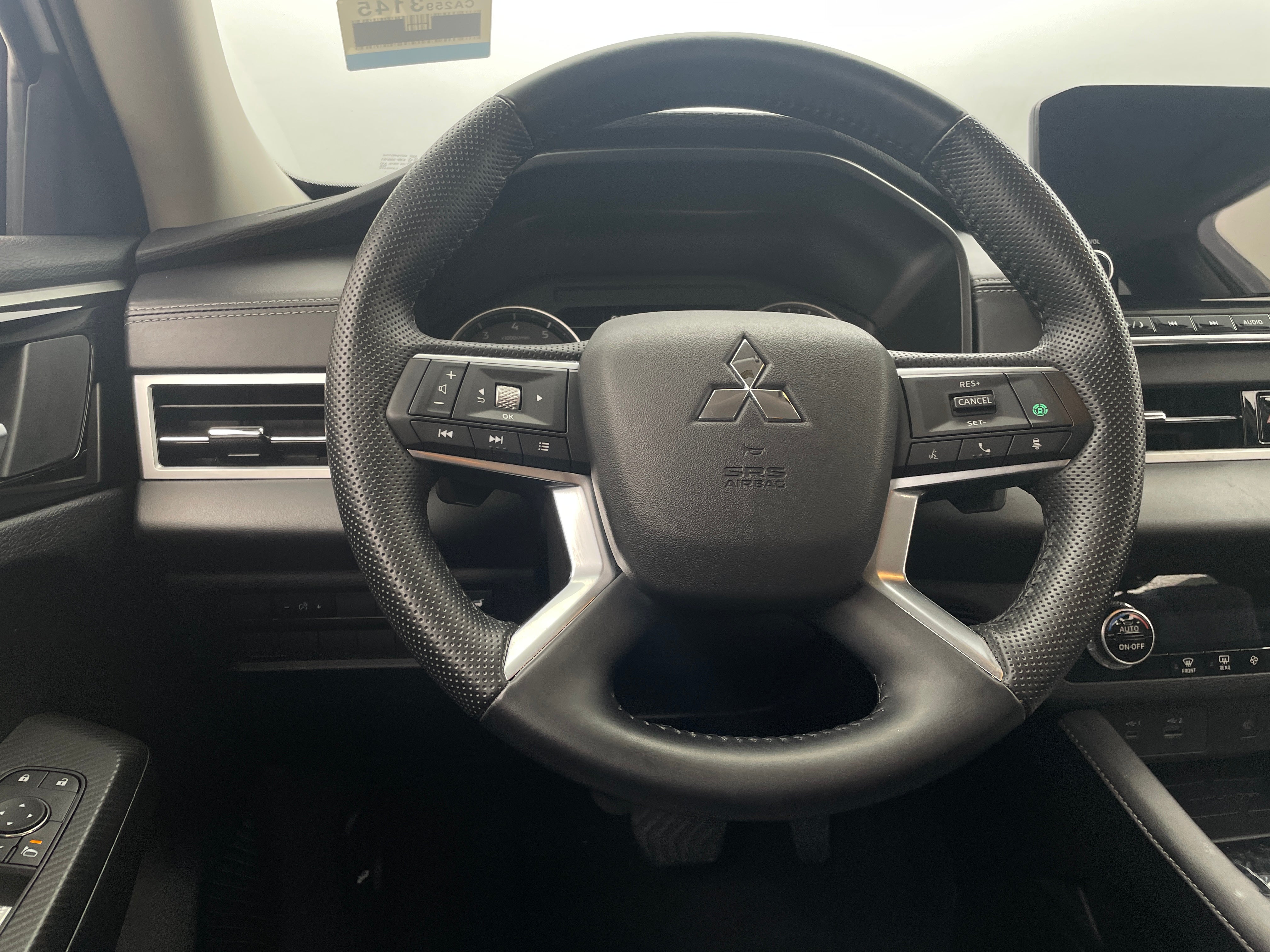 2024 Mitsubishi Outlander SE 4