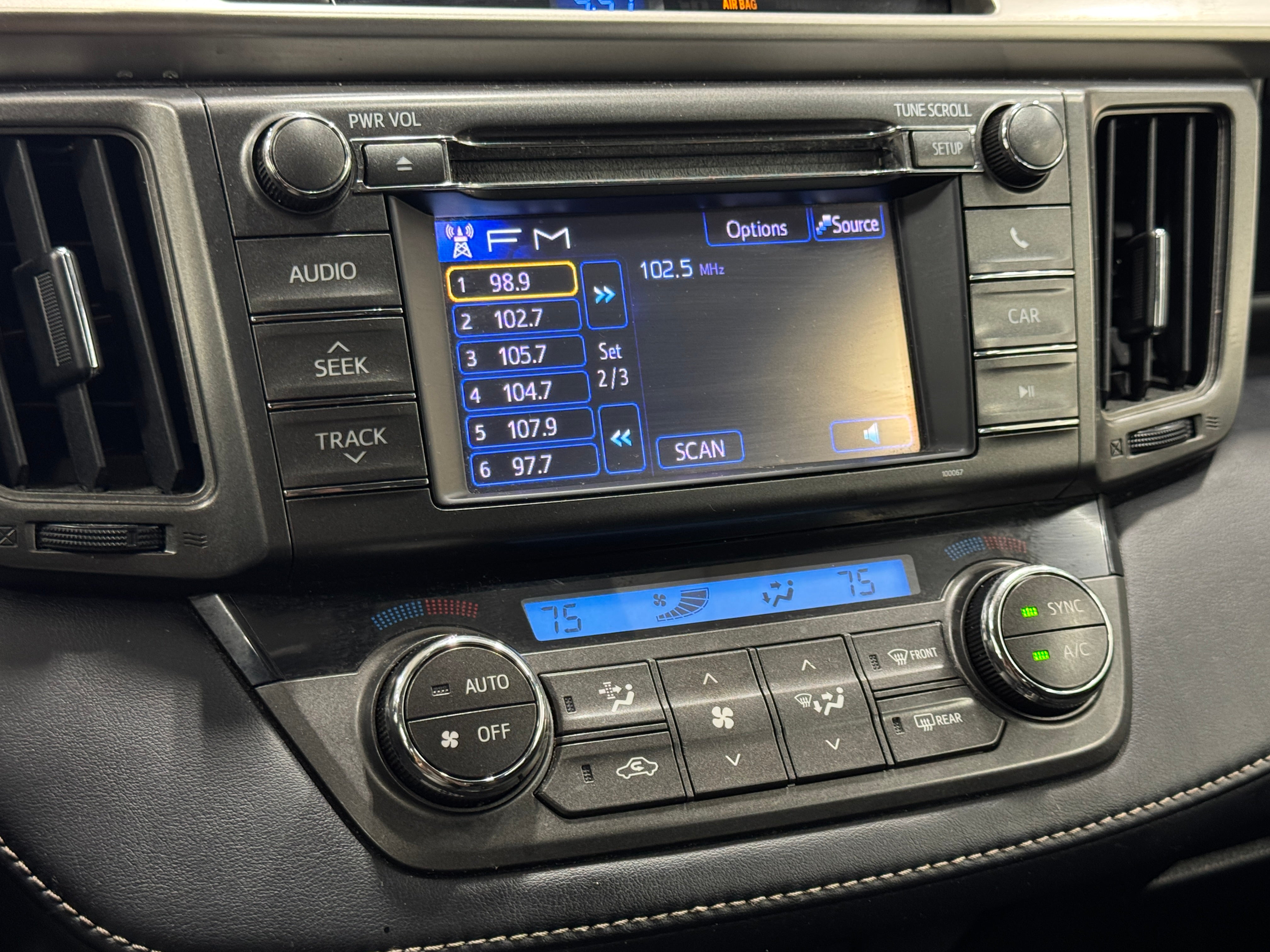 2013 Toyota RAV4 XLE 4