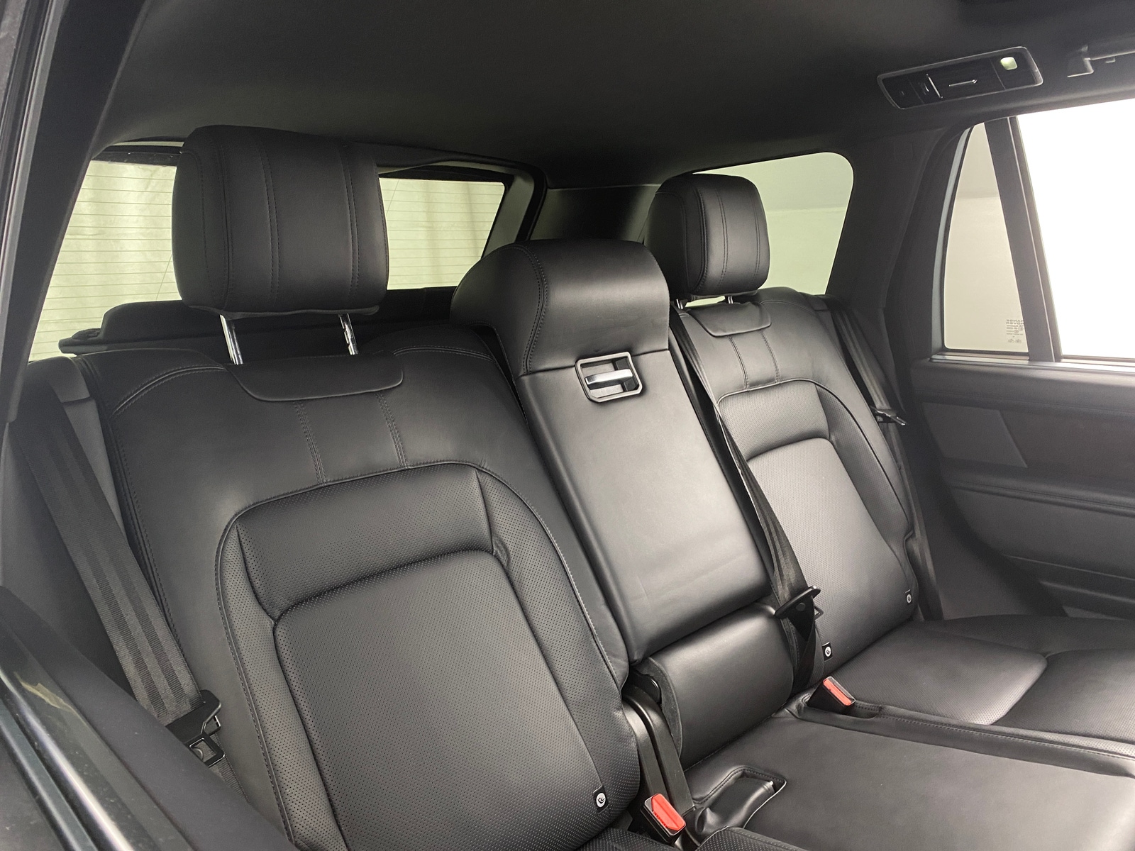 Thumbnail: 2019 Land Rover Range Rover - 5