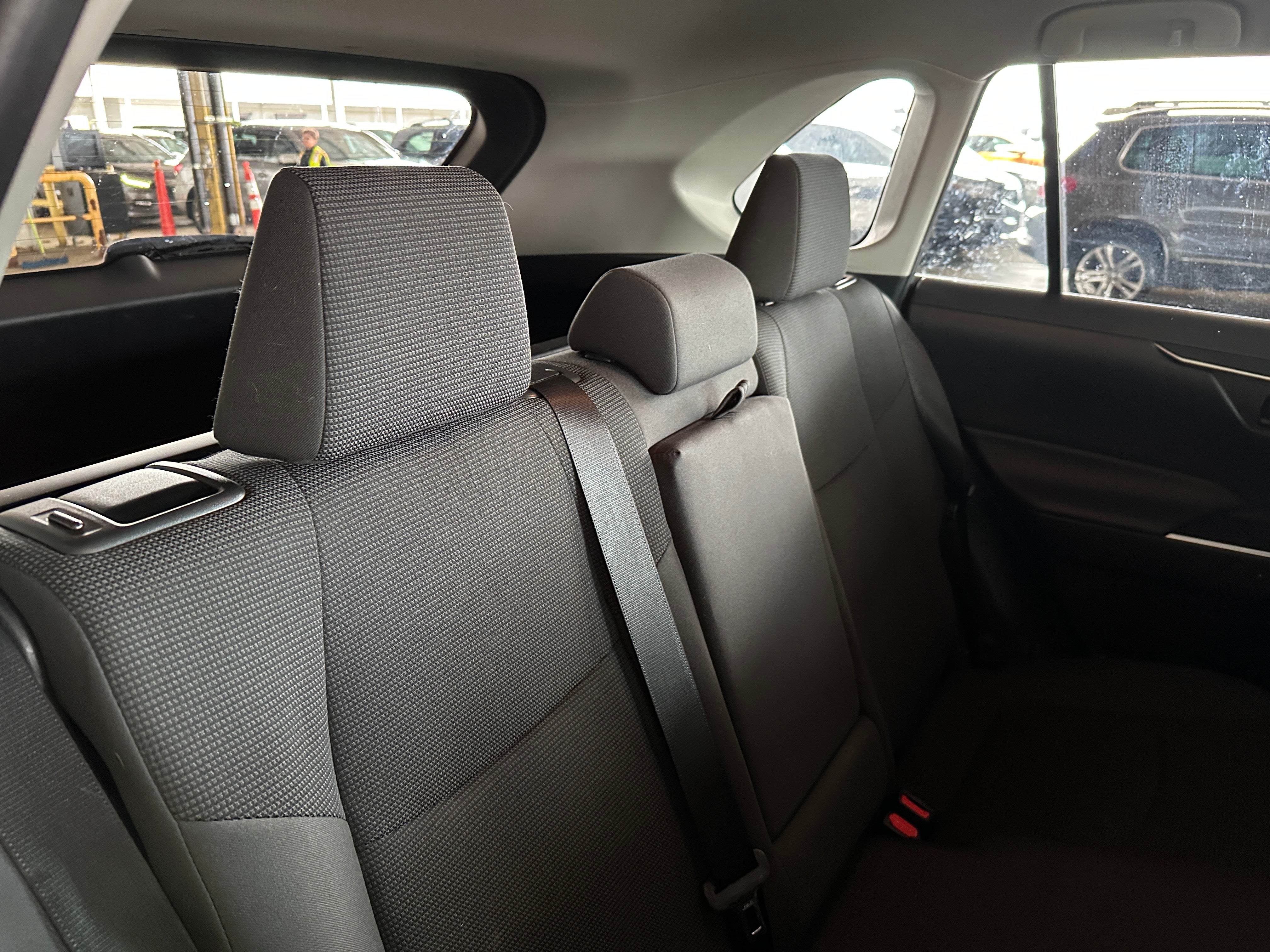 2019 Toyota RAV4 LE 6