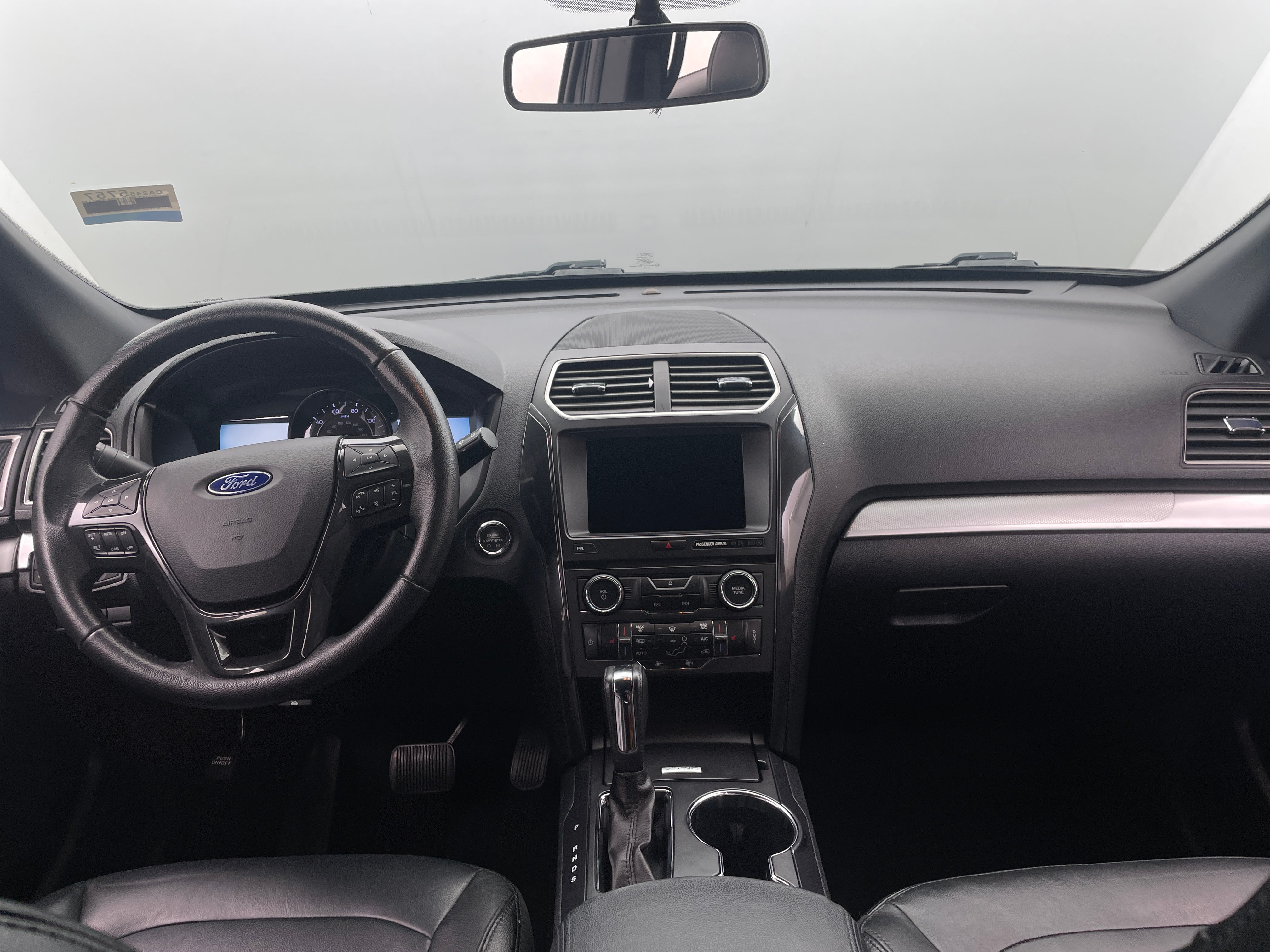 2017 Ford Explorer XLT 2