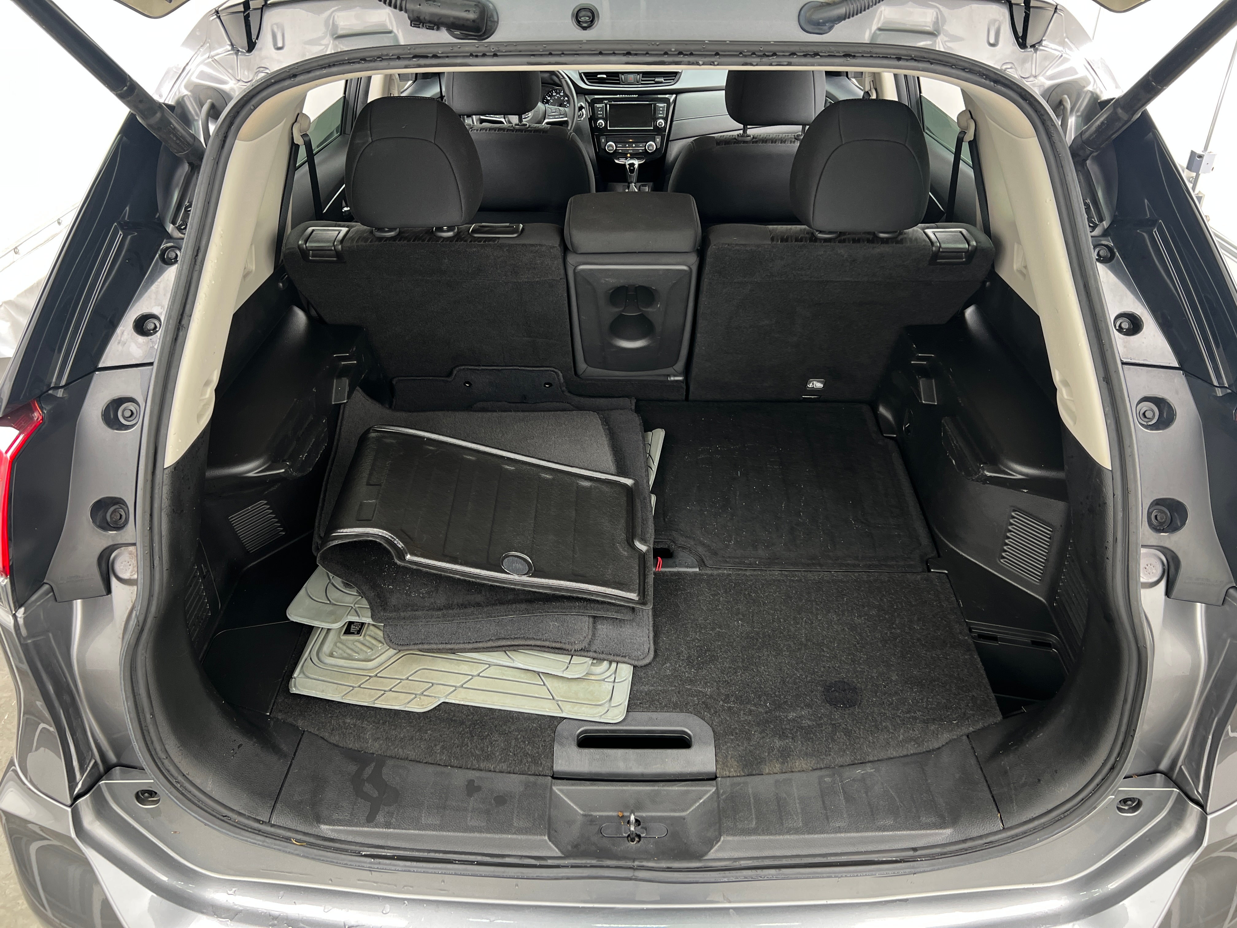 2019 Nissan Rogue SV 7
