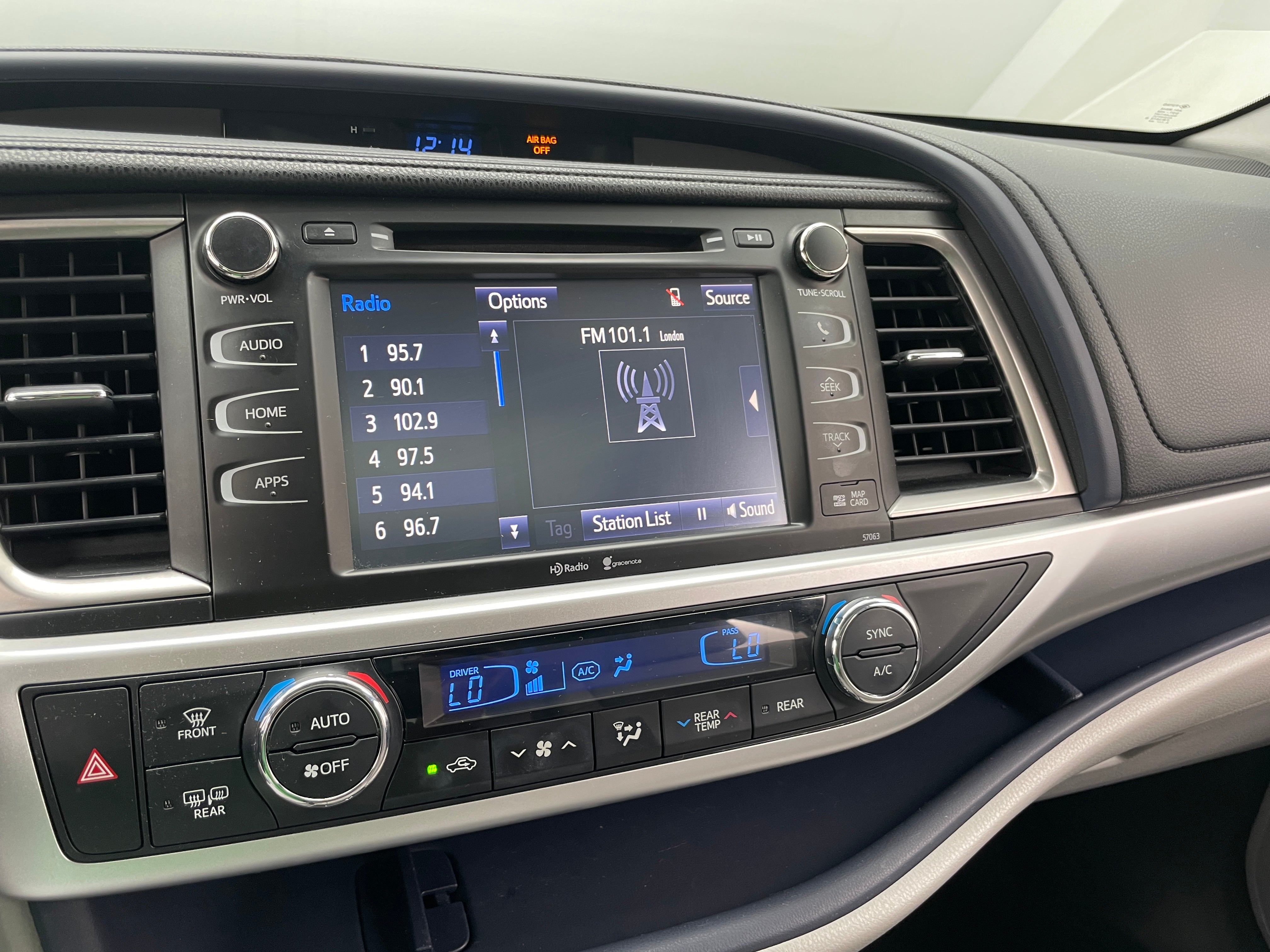 2015 Toyota Highlander XLE 3