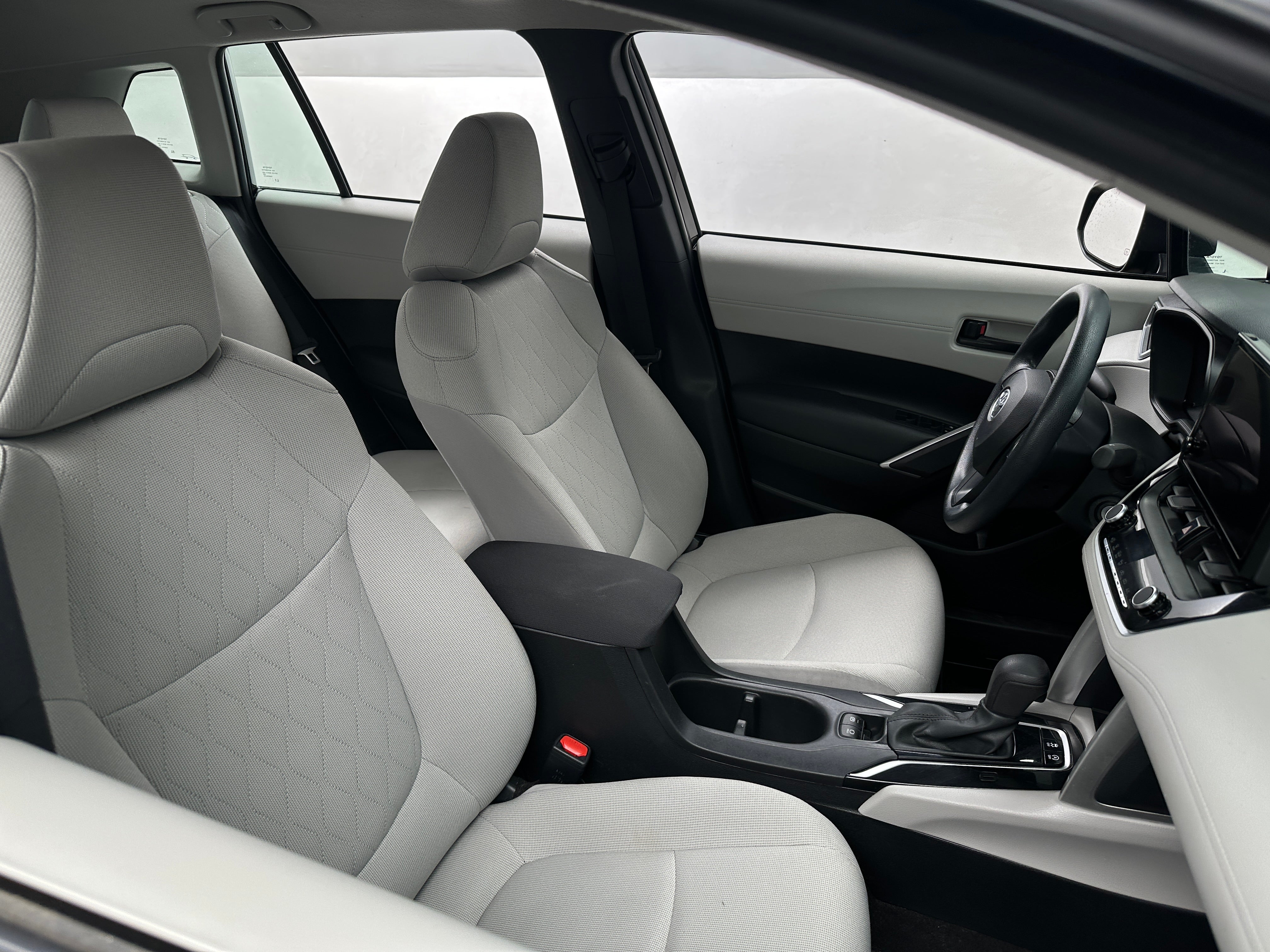 2024 Toyota Corolla Cross L 2