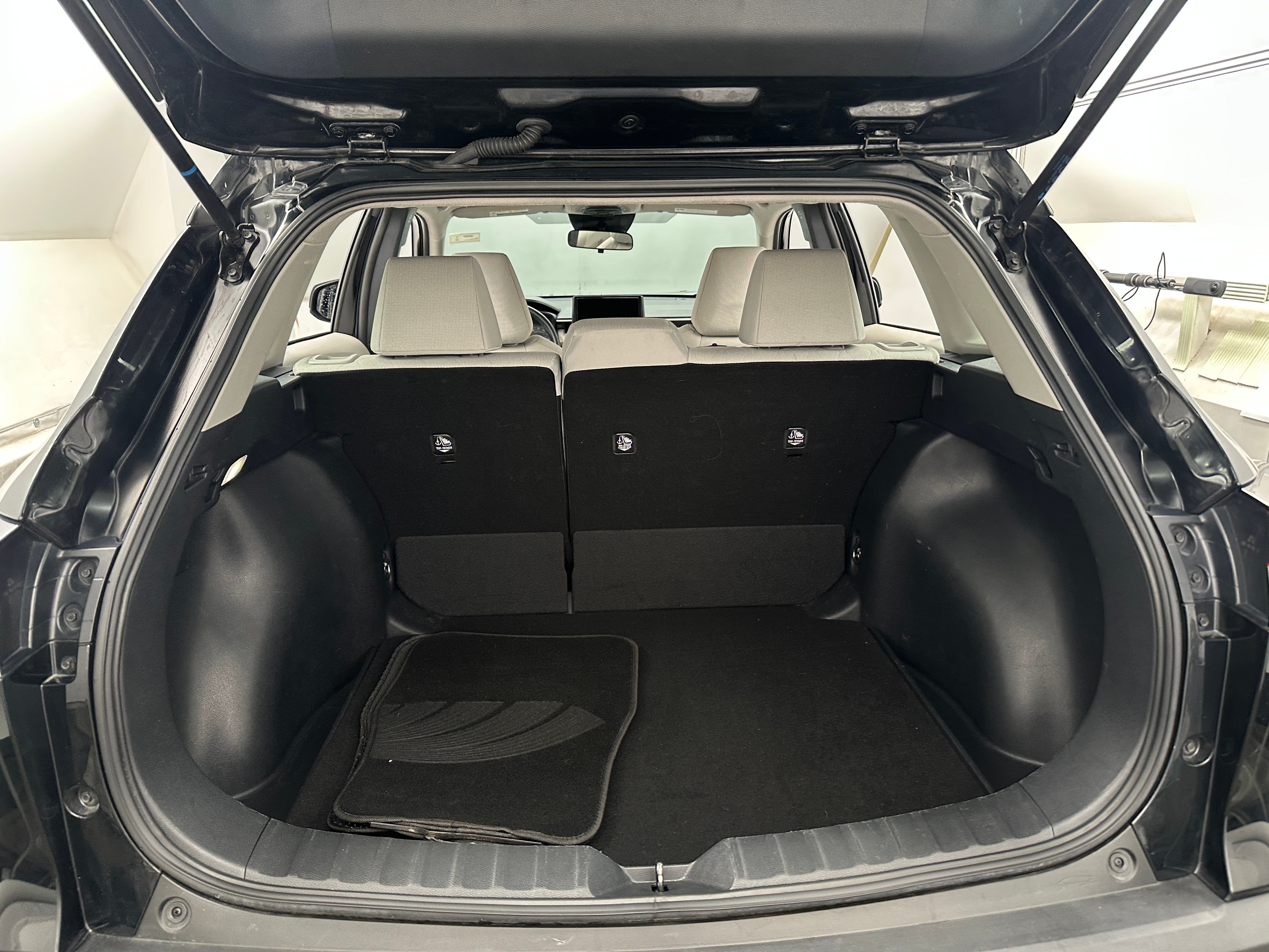 2024 Toyota Corolla Cross L 7