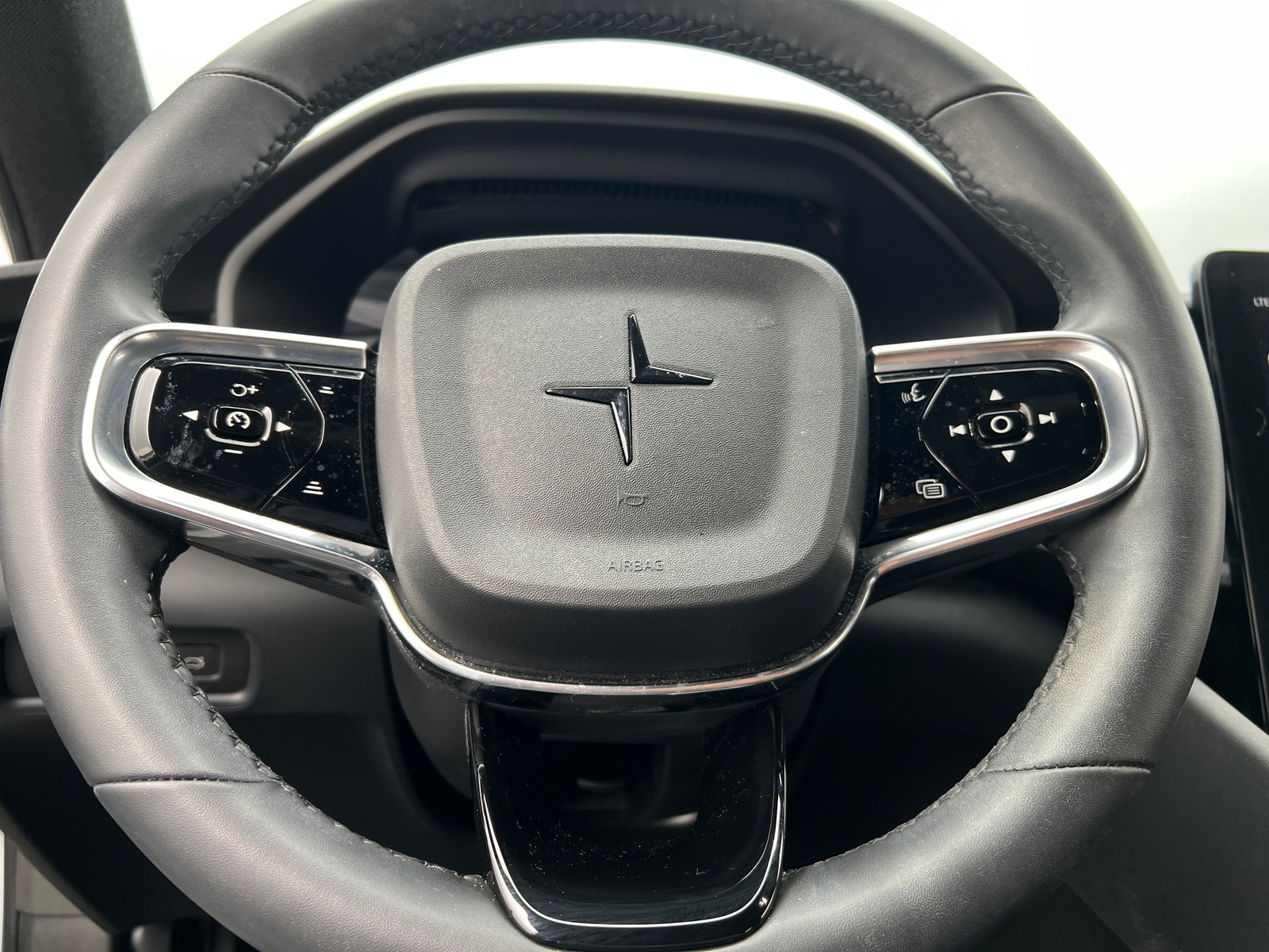 Thumbnail: 2022 Polestar 2 - 5