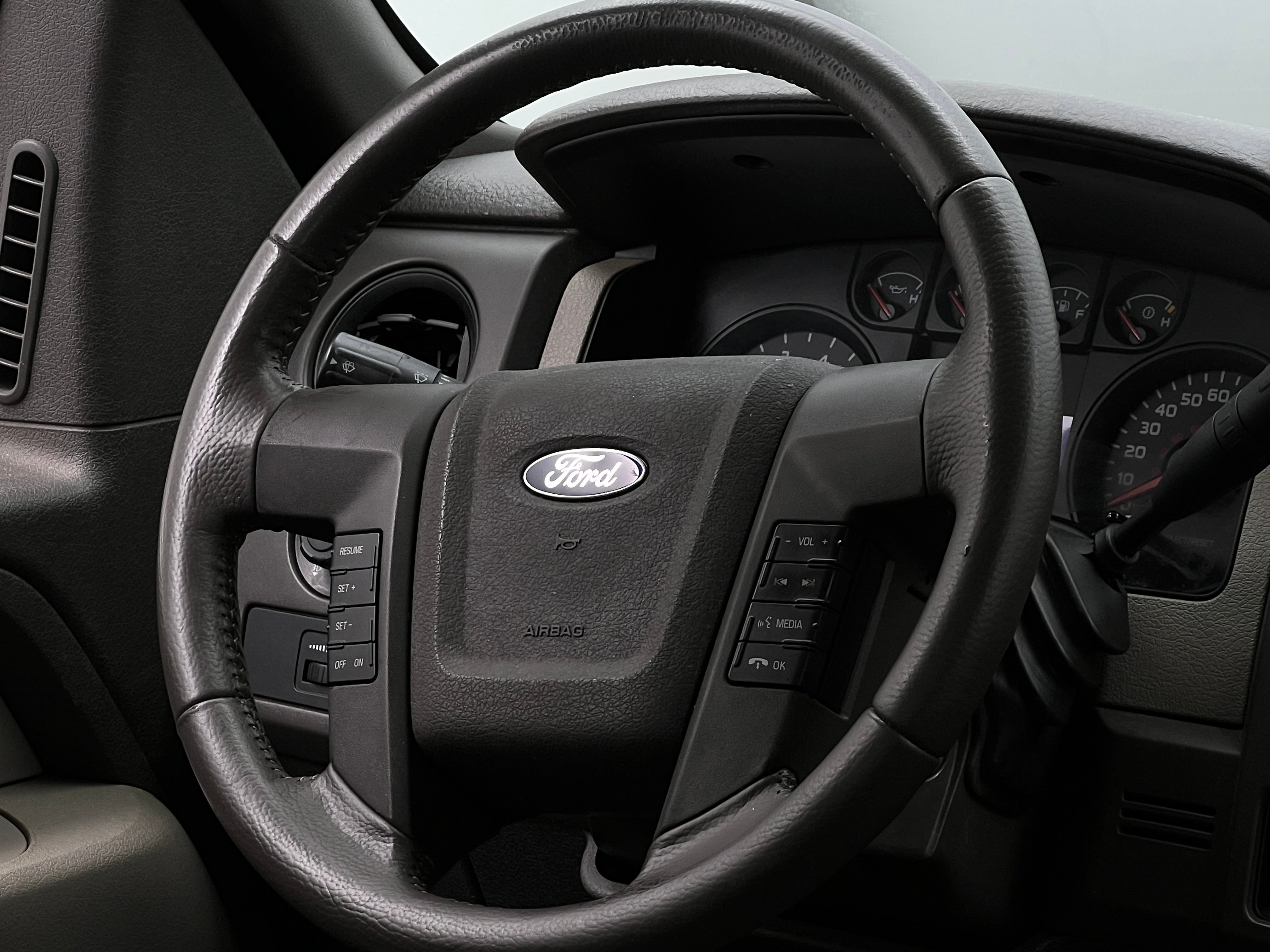 2010 Ford Econoline E-150 5