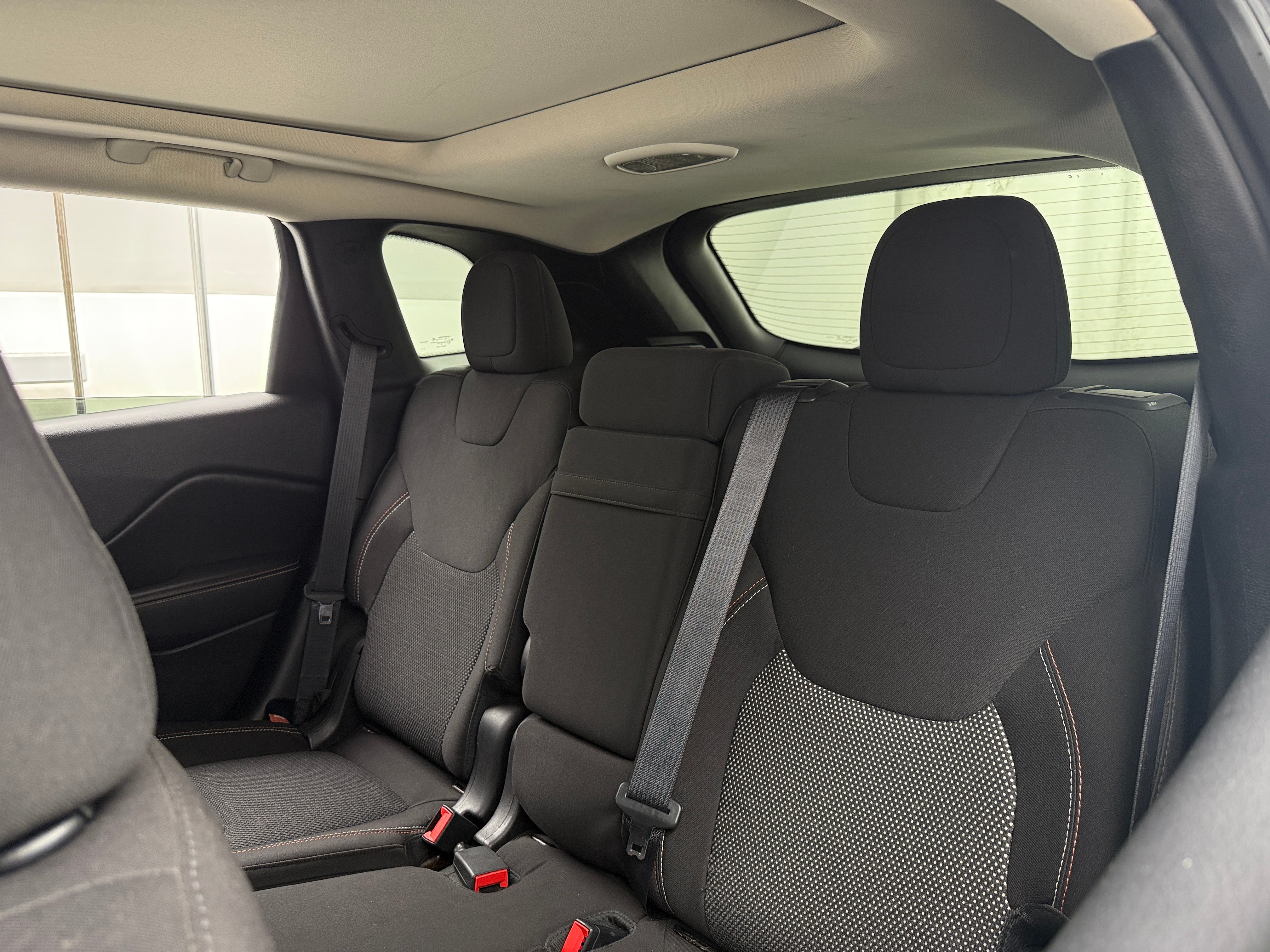 2016 Jeep Cherokee 75th Anniversary Edition 6