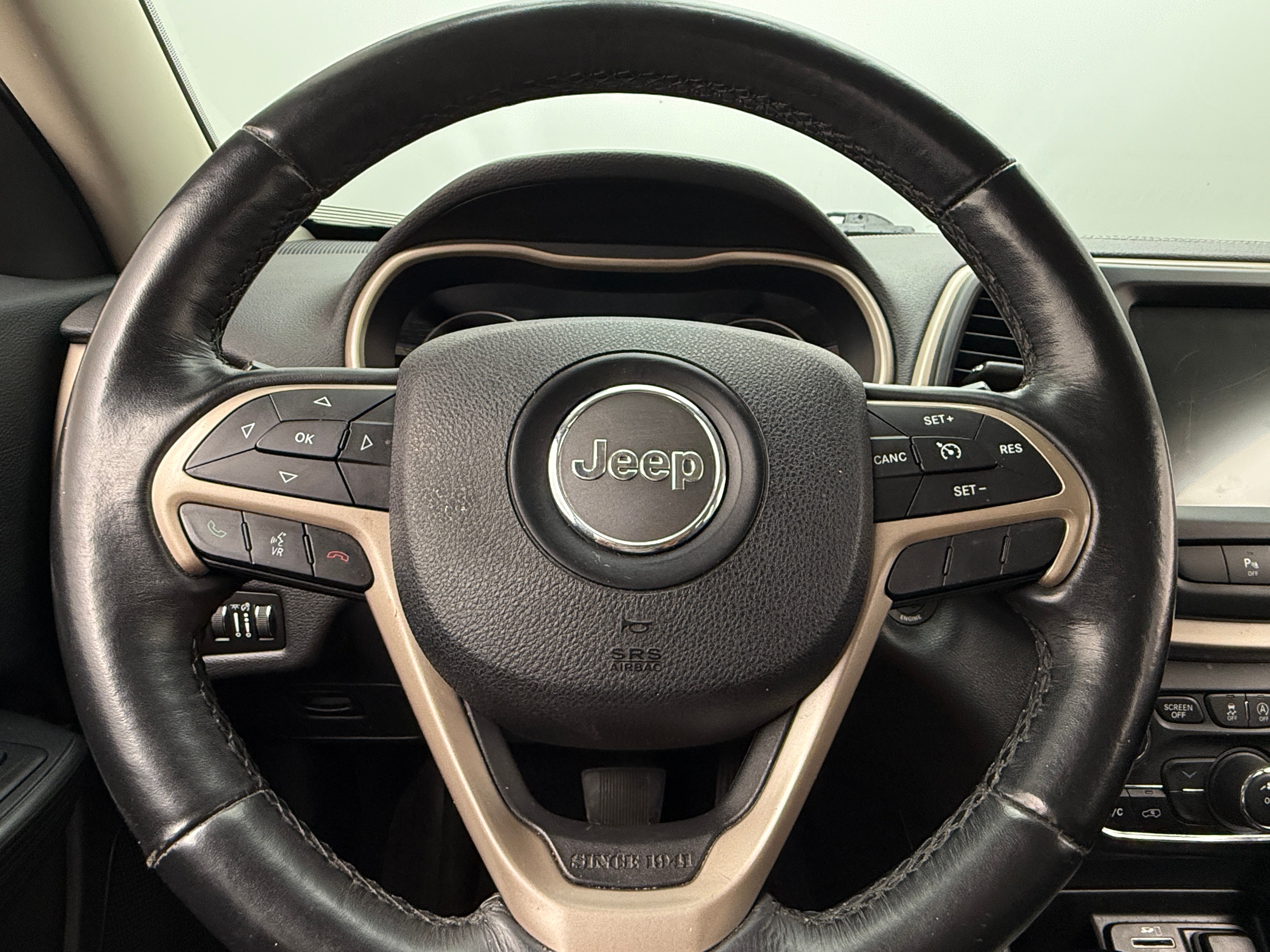 2016 Jeep Cherokee 75th Anniversary Edition 5