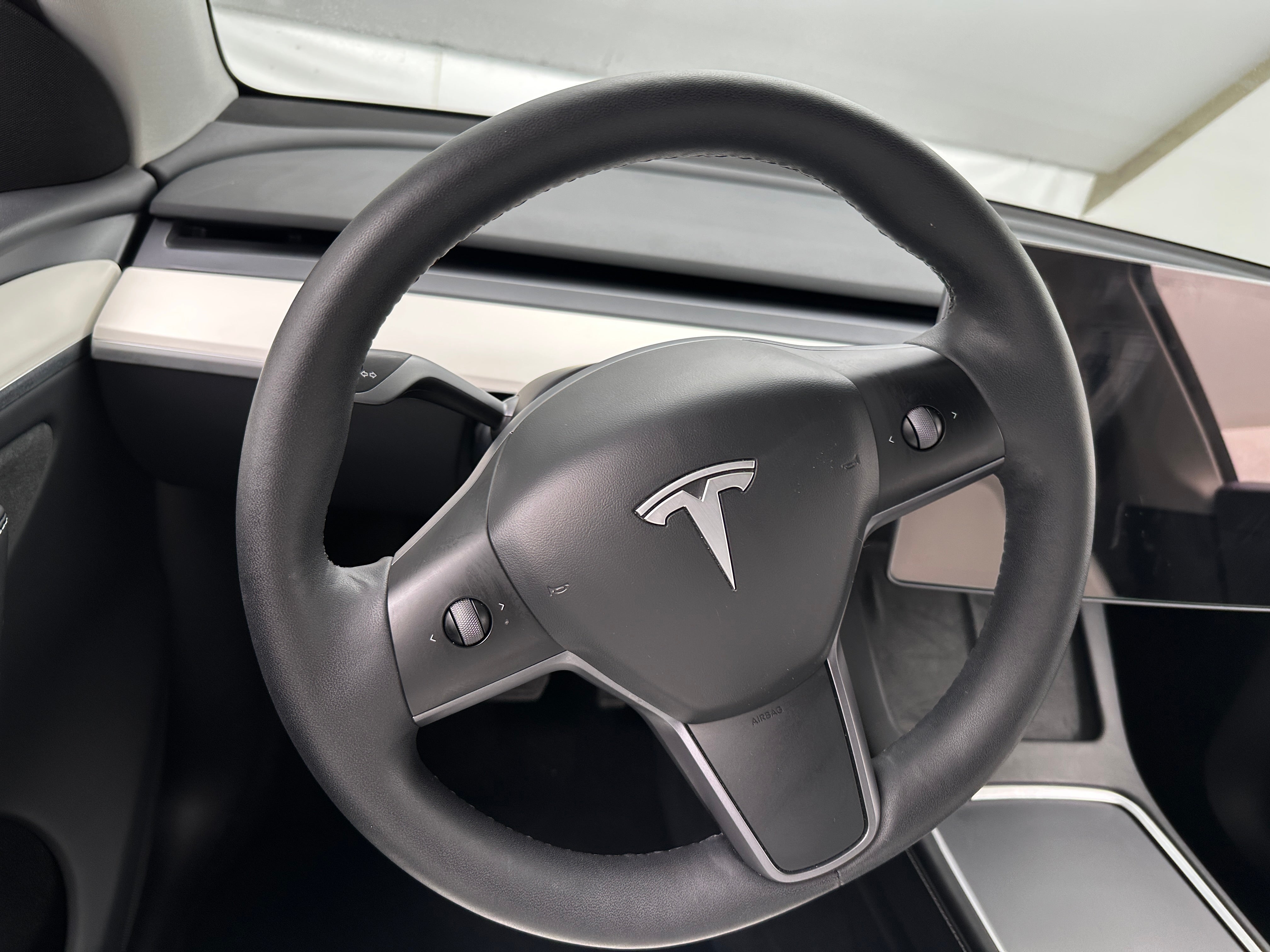2023 Tesla Model Y Long Range 4