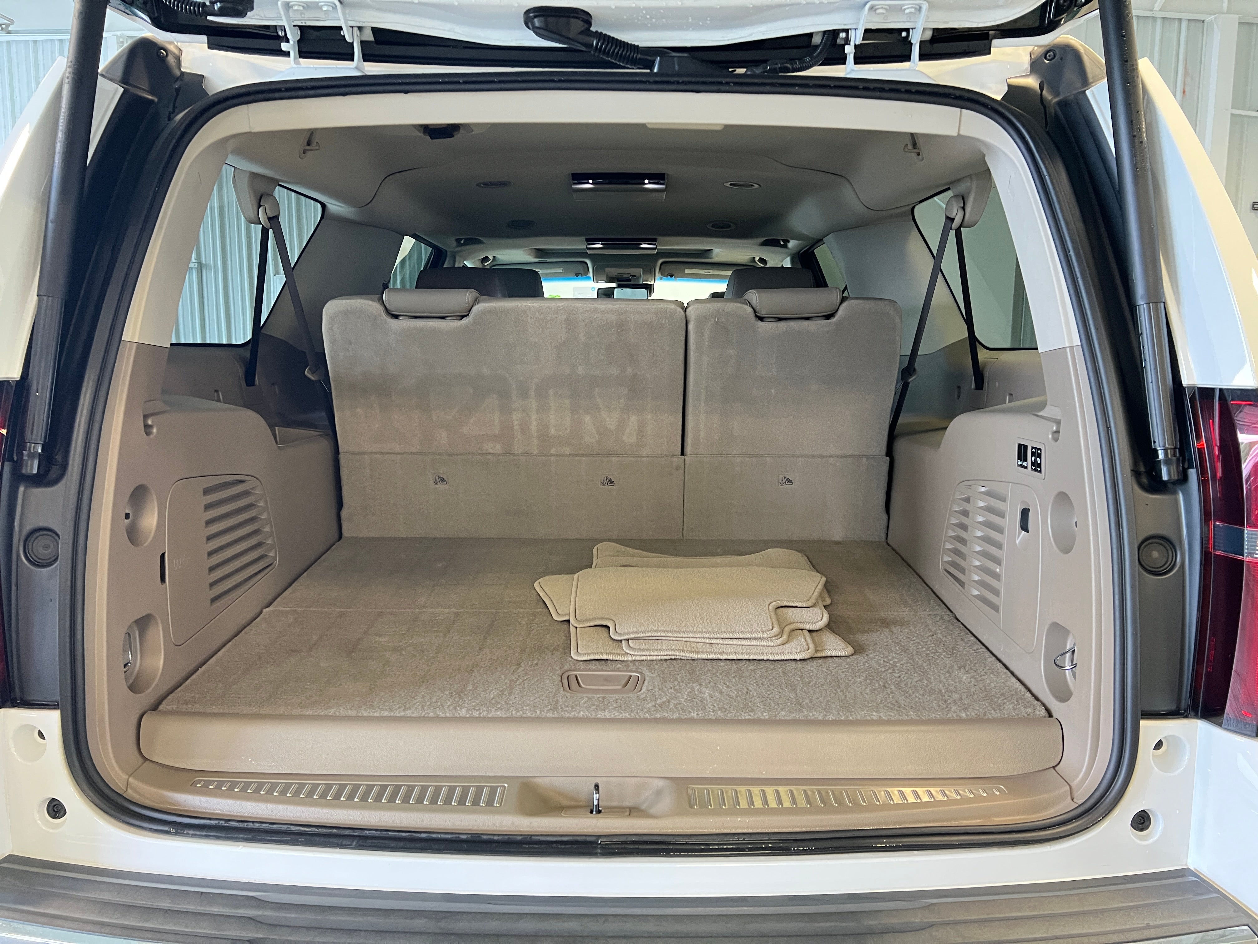 2017 Chevrolet Suburban Premier 6