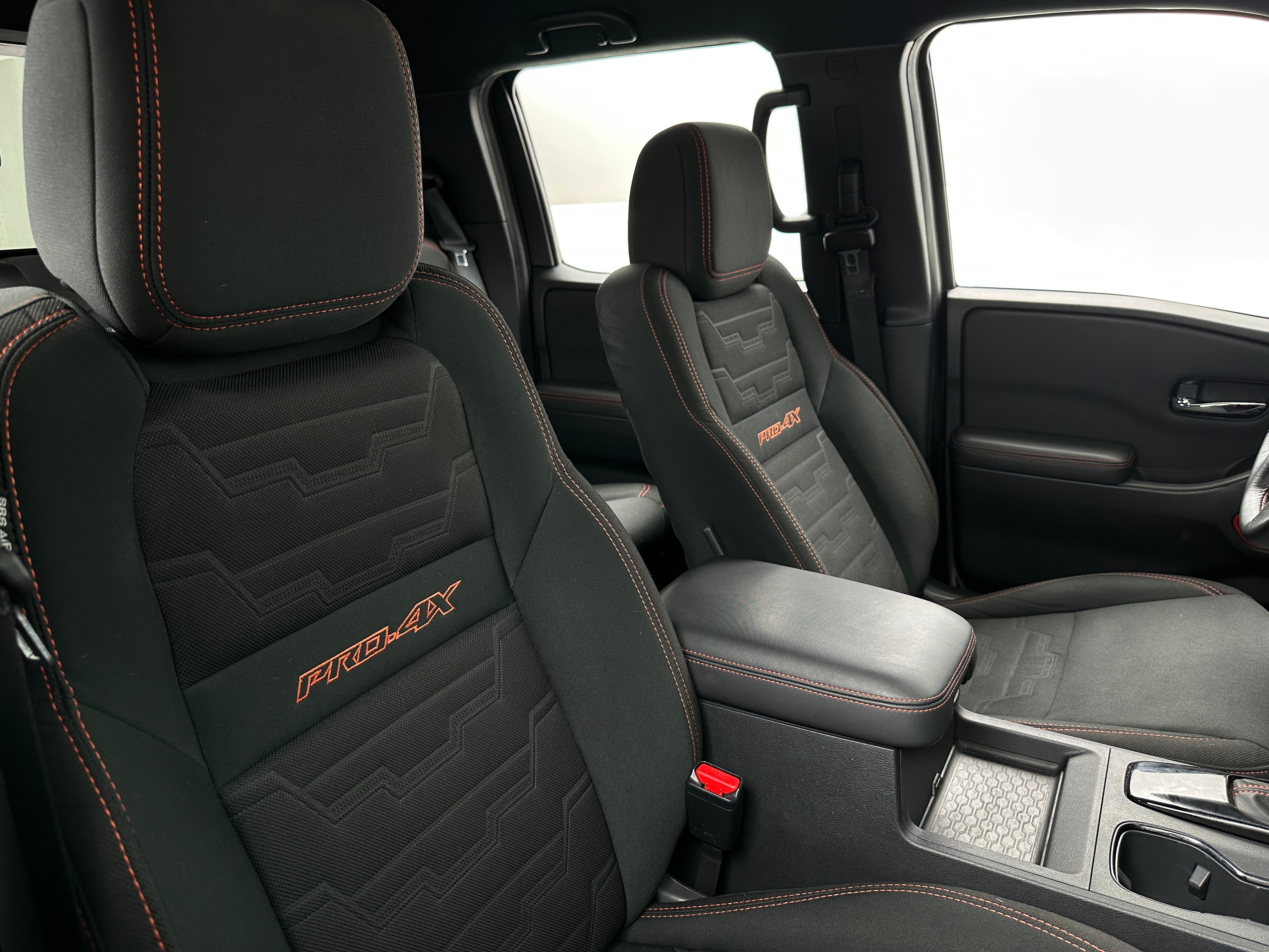 2022 Nissan Frontier PRO-4X 2