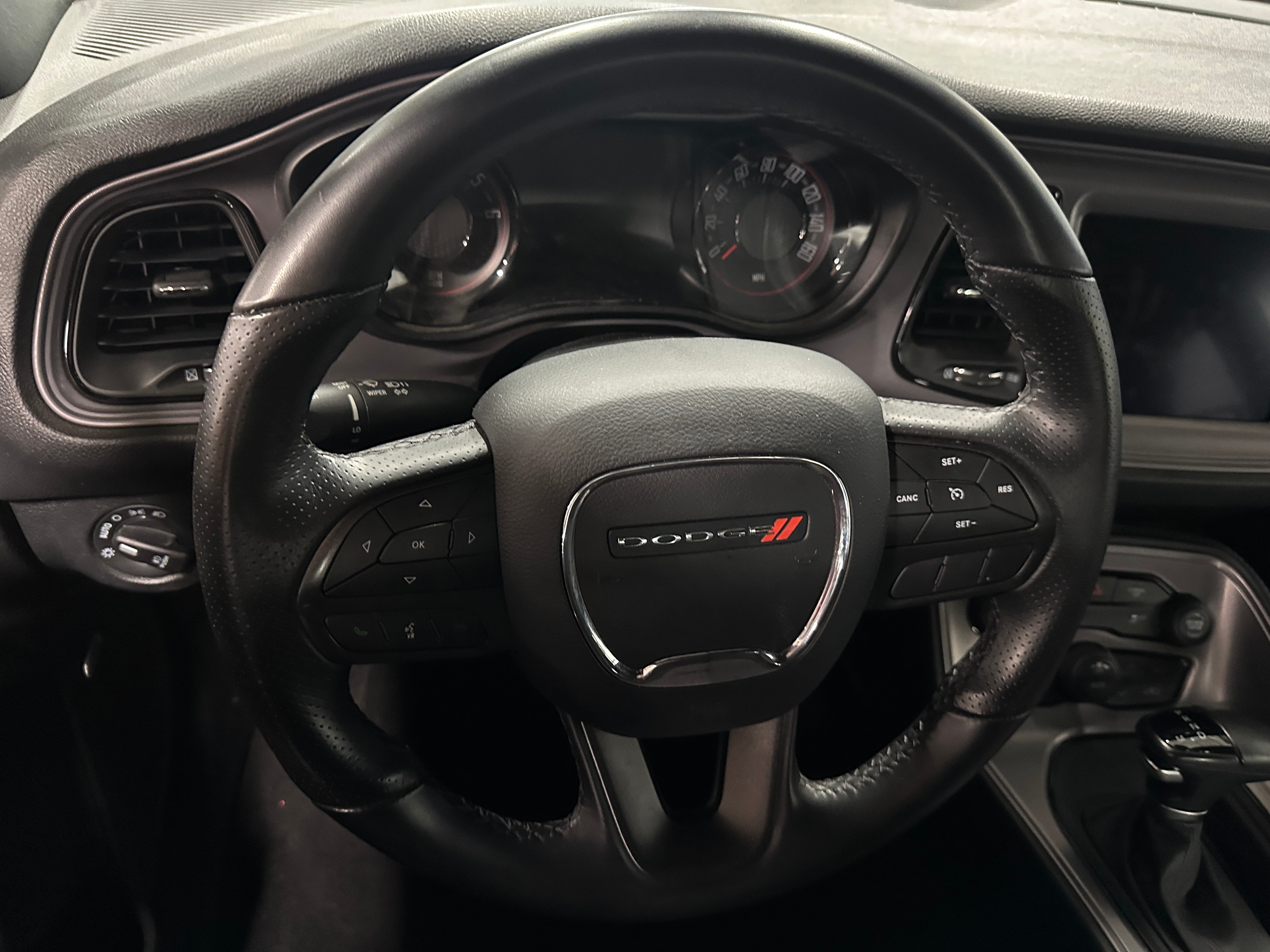 2023 Dodge Challenger SXT 4
