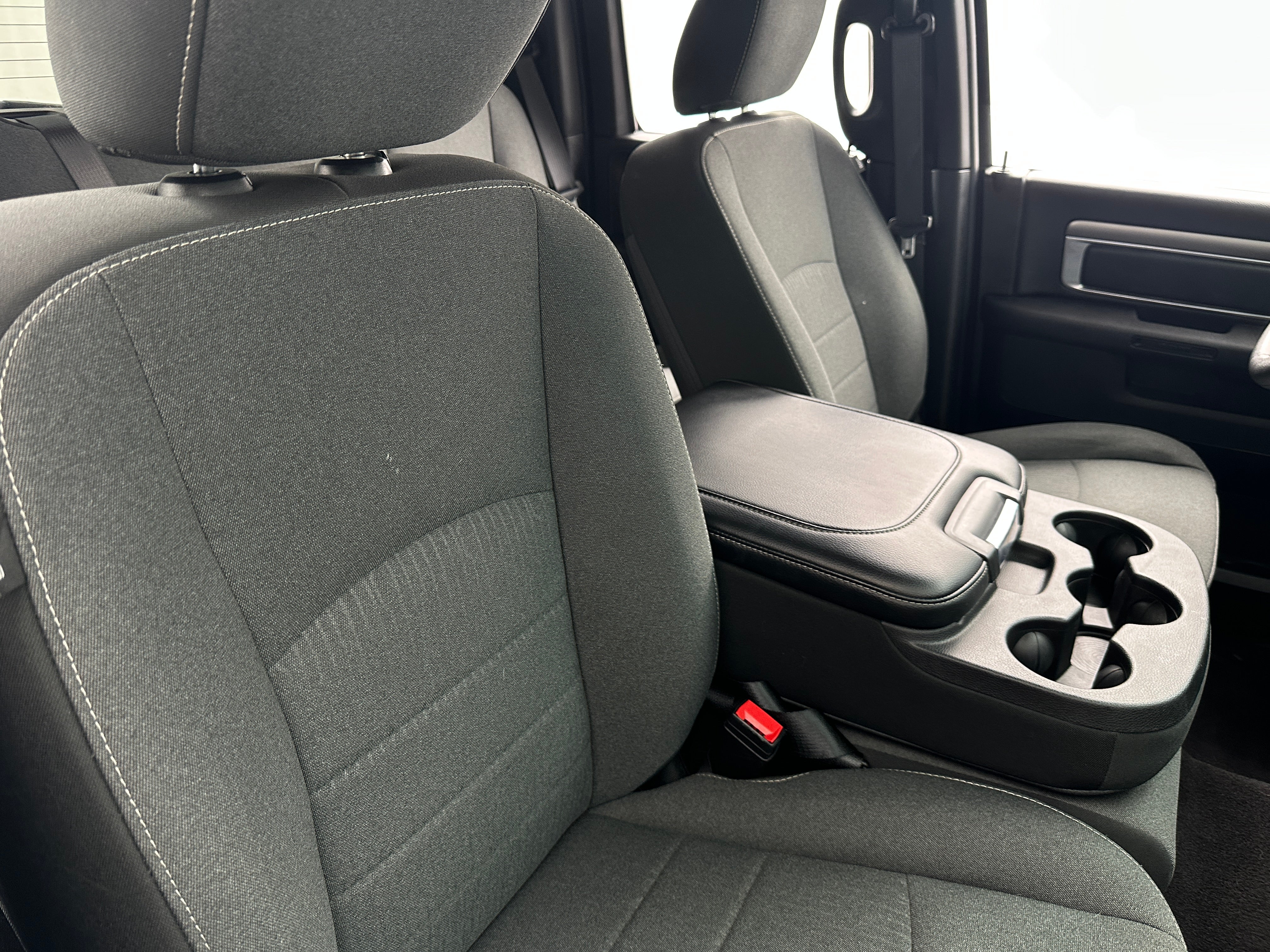 2022 RAM 1500 Classic Warlock 2