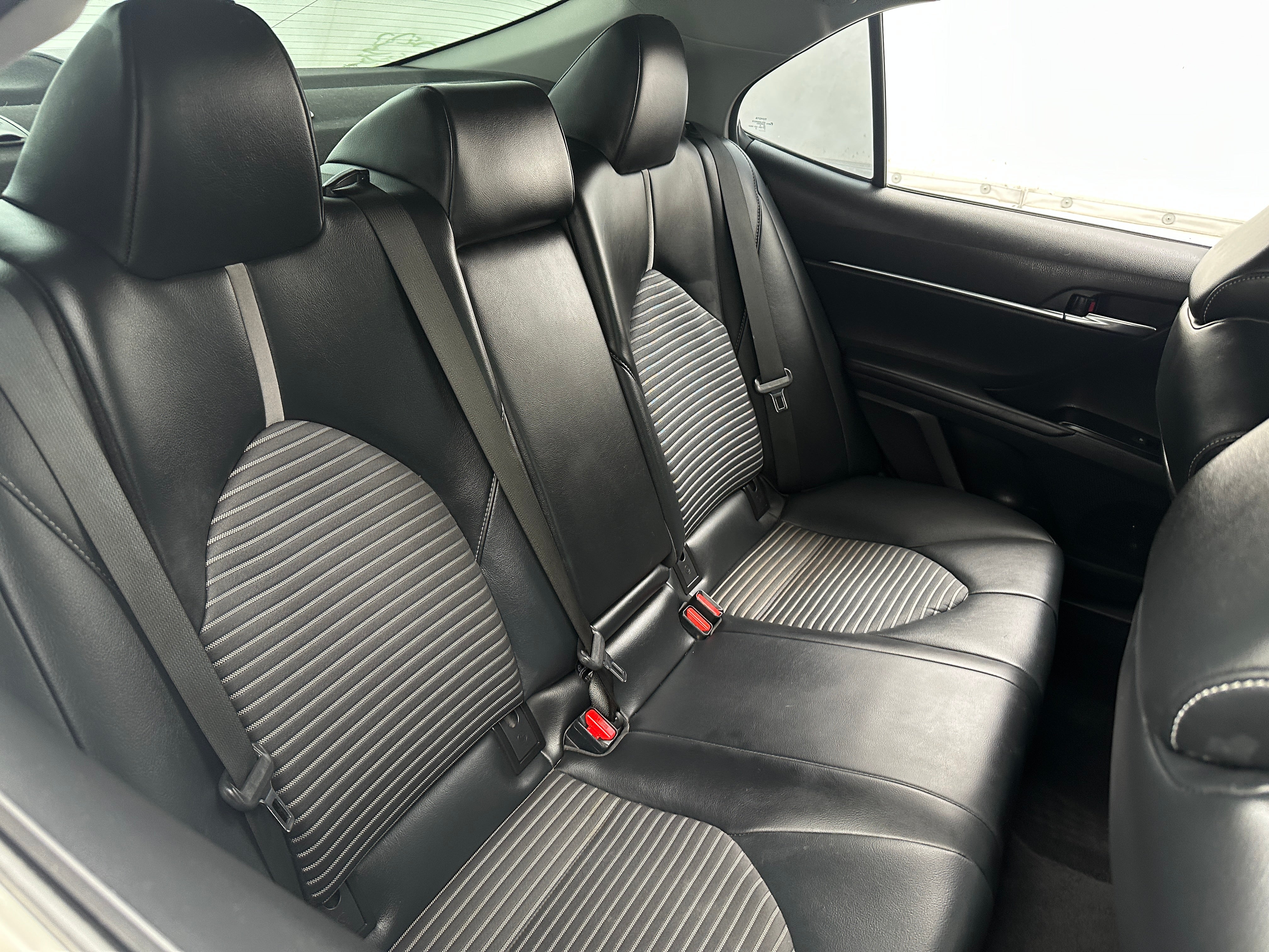 2020 Toyota Camry SE 5