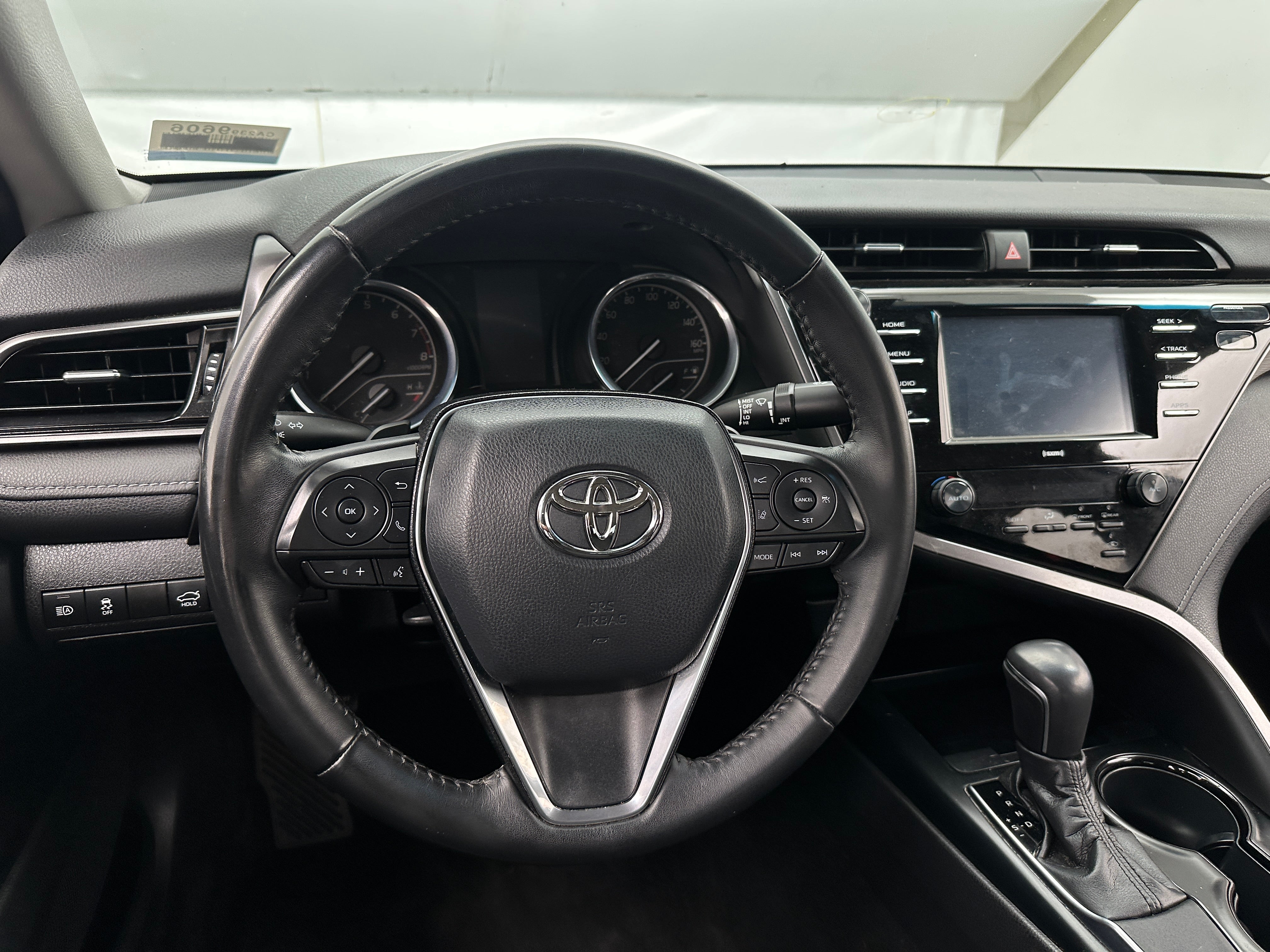 2020 Toyota Camry SE 4