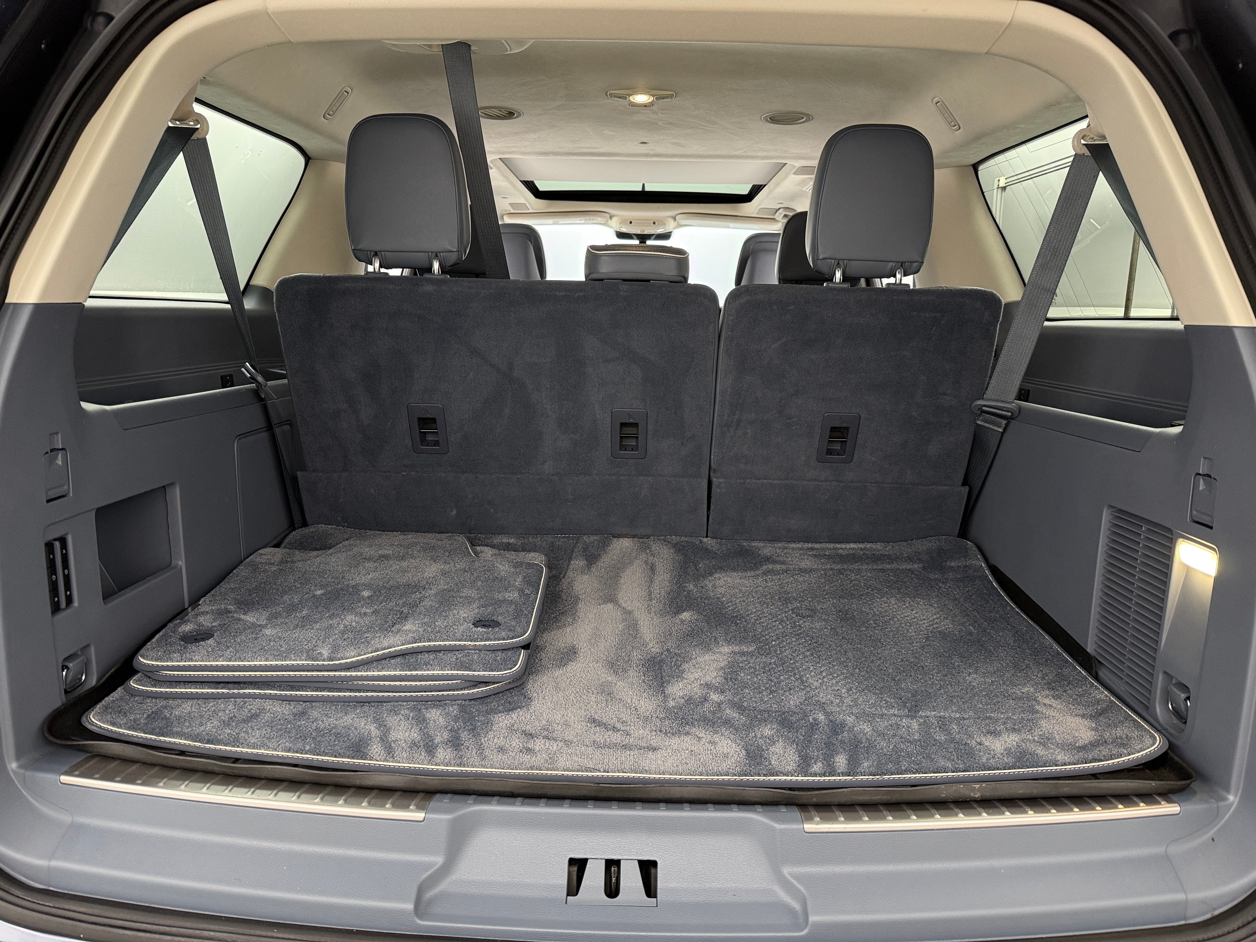 2023 Lincoln Navigator L Black Label 6