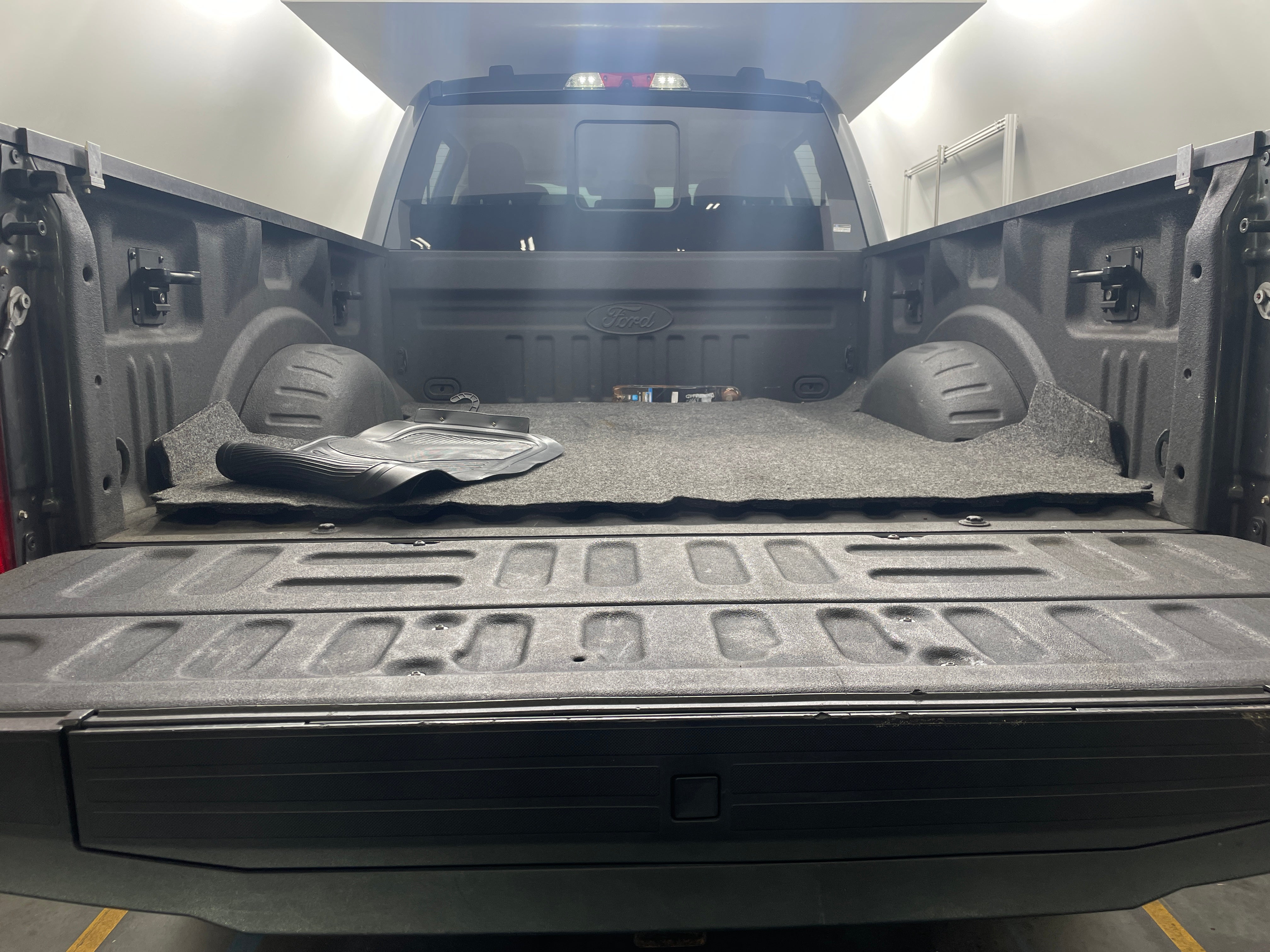 2020 Ford Econoline E-250 6
