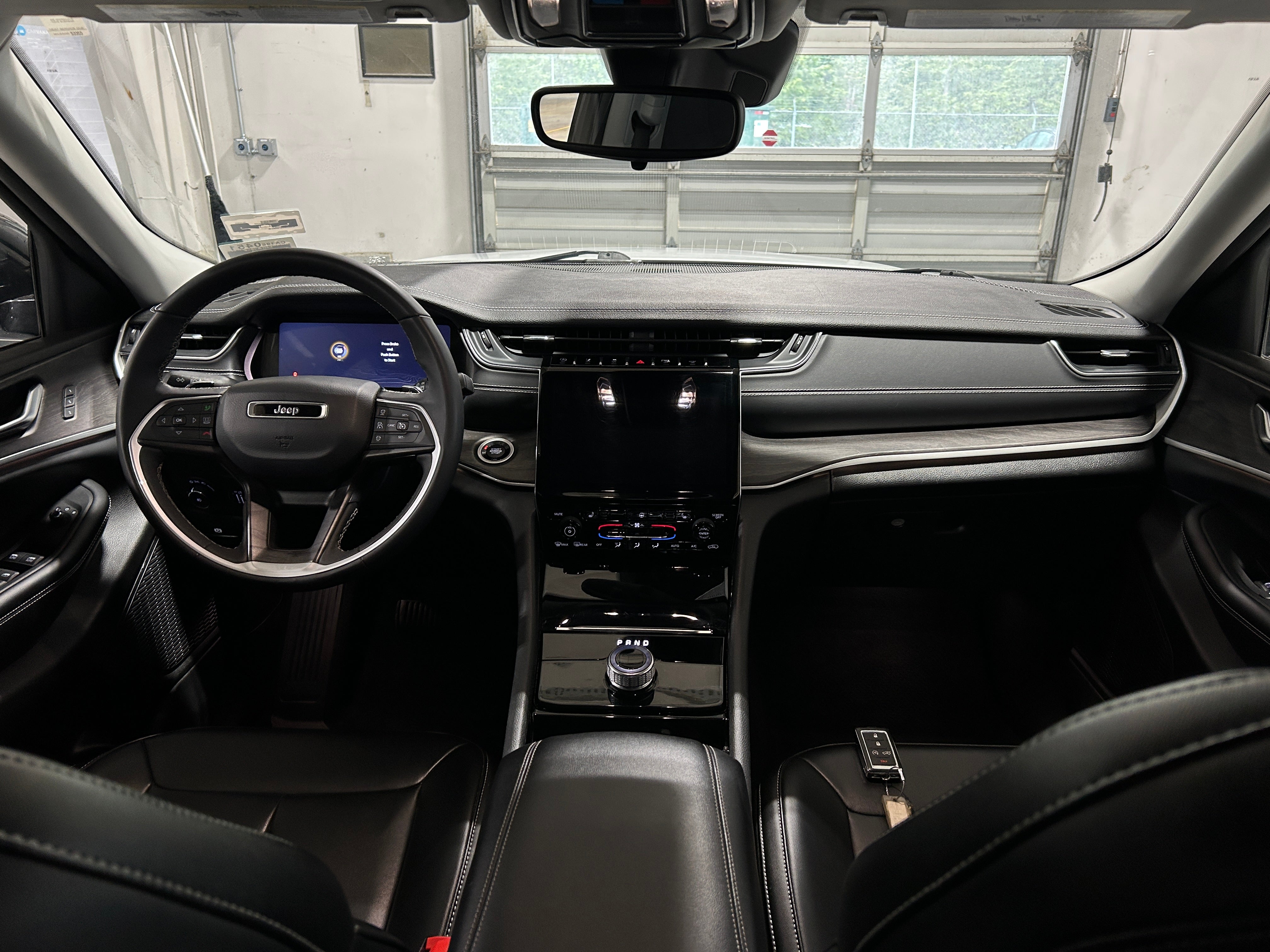 2023 Jeep Grand Cherokee L Limited Edition 2