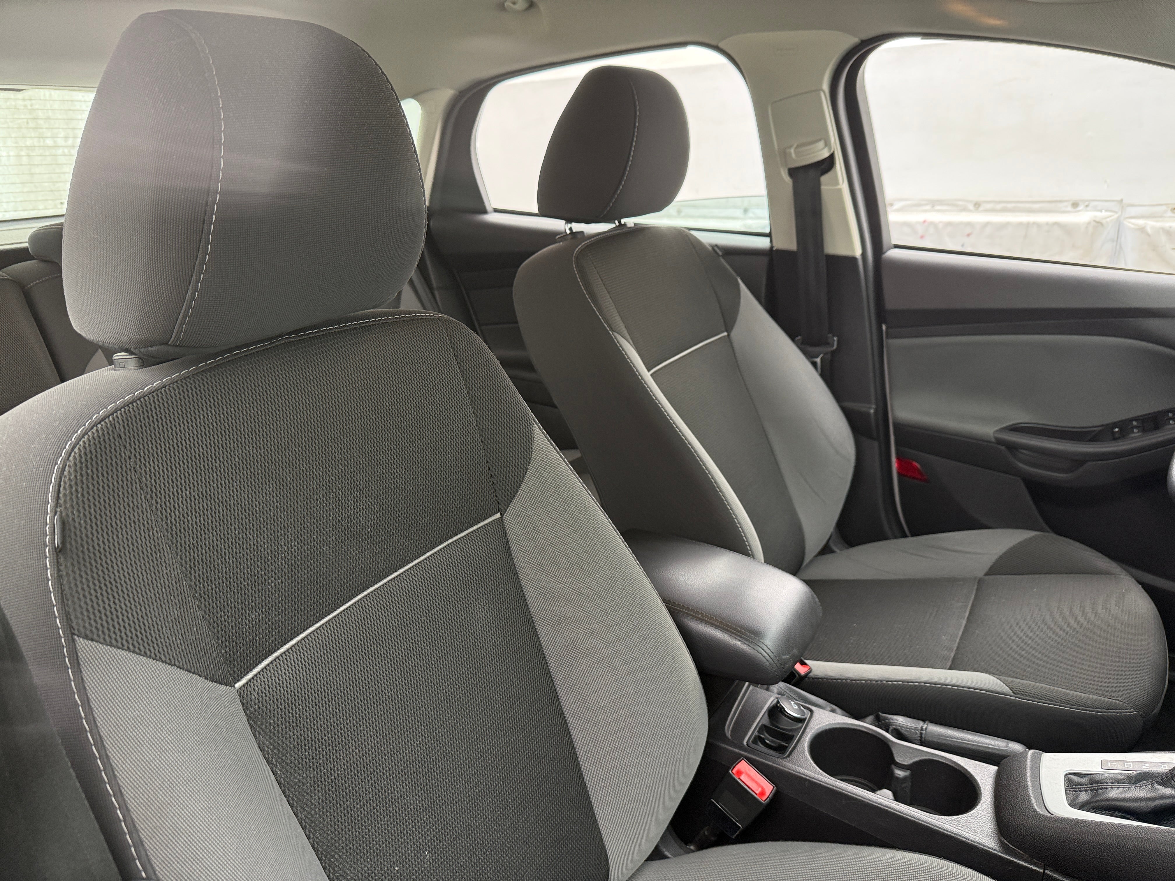 2014 Ford Focus SE 2