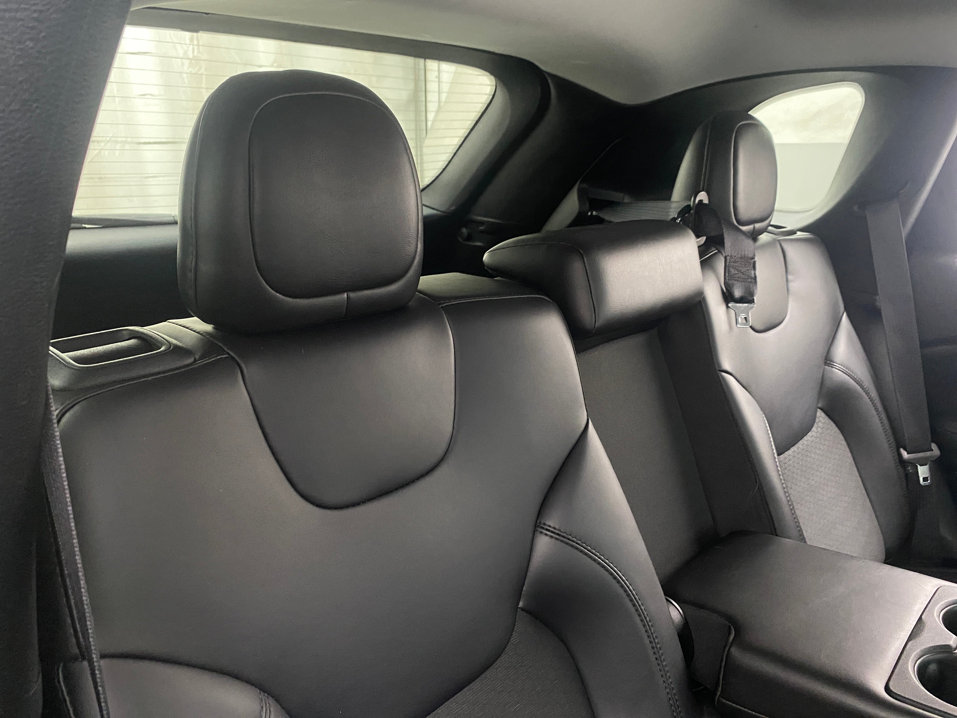 2020 Jeep Cherokee Altitude 6