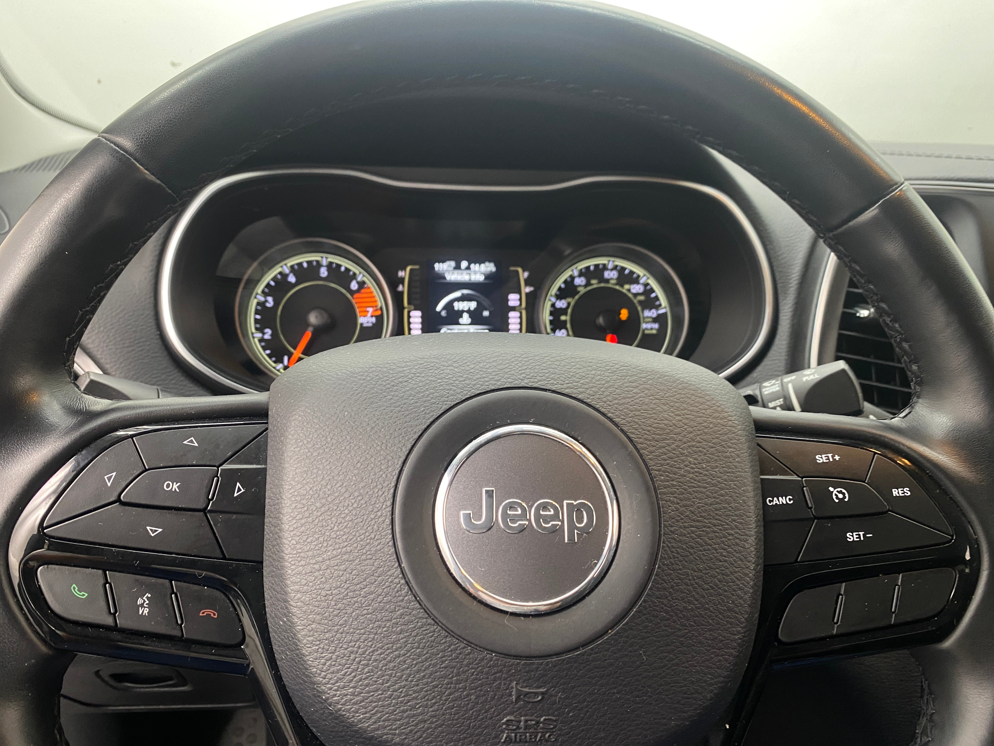 2020 Jeep Cherokee Altitude 5