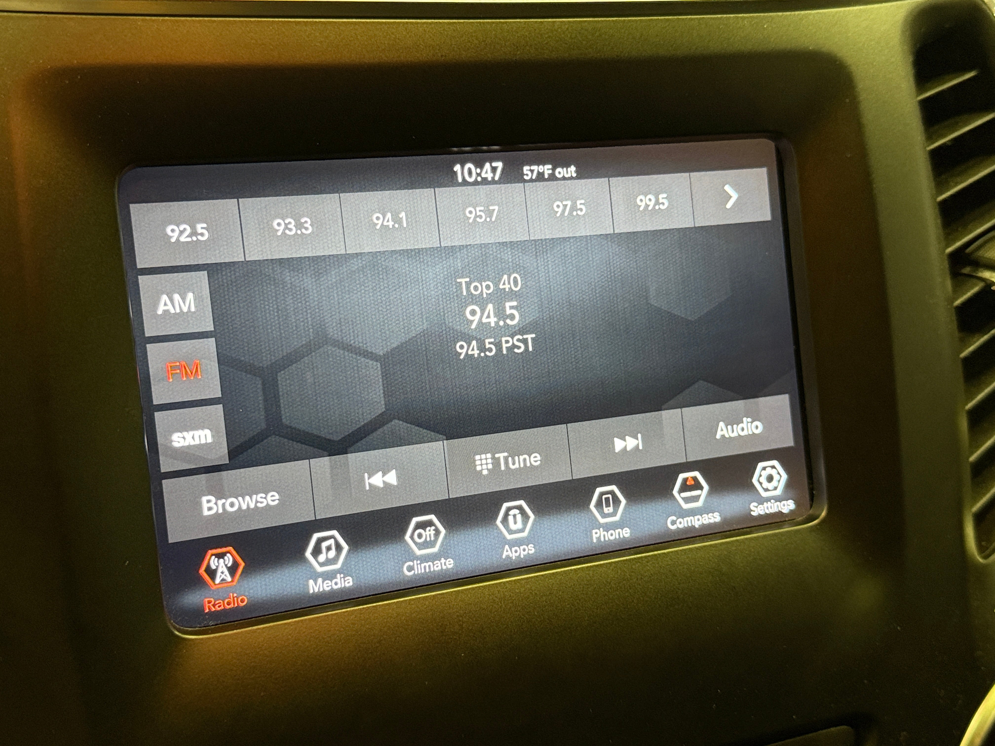 2020 Jeep Cherokee Altitude 4