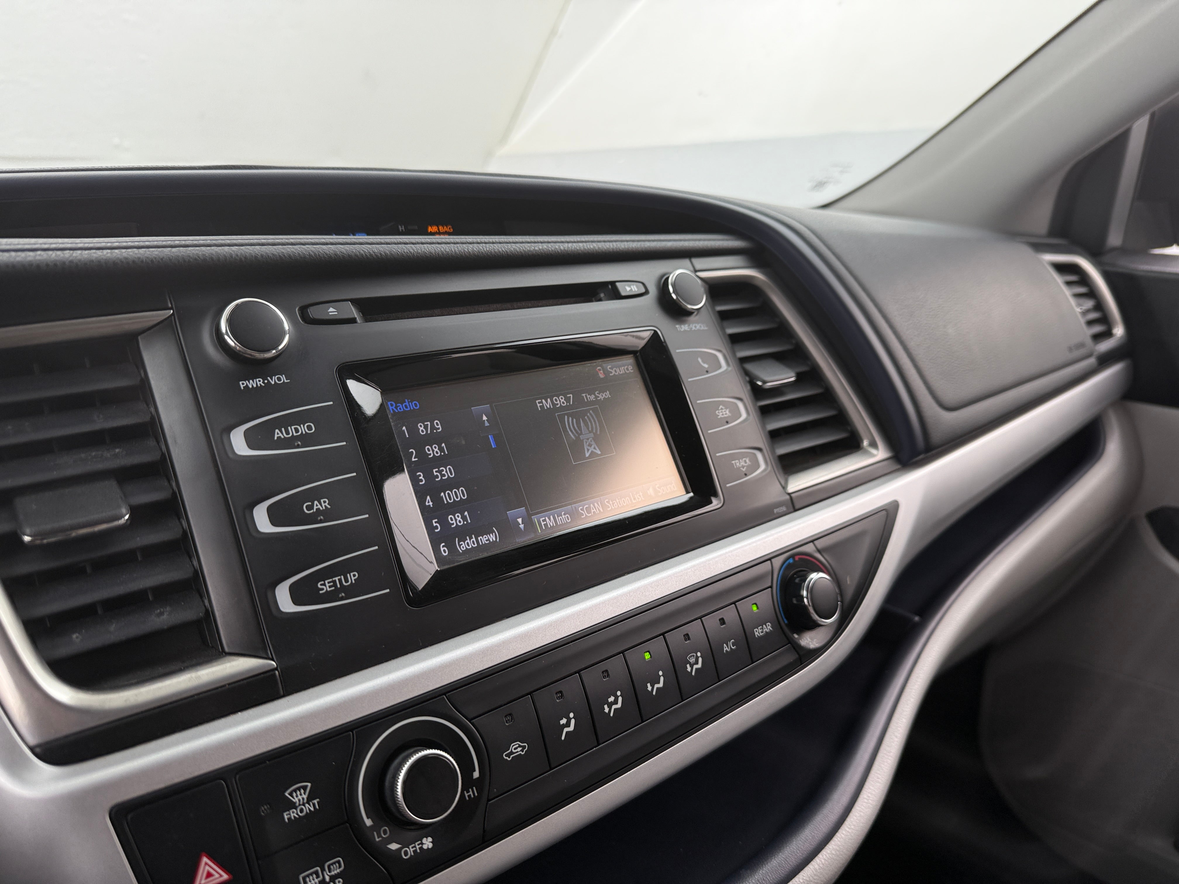 2018 Toyota Highlander LE 4