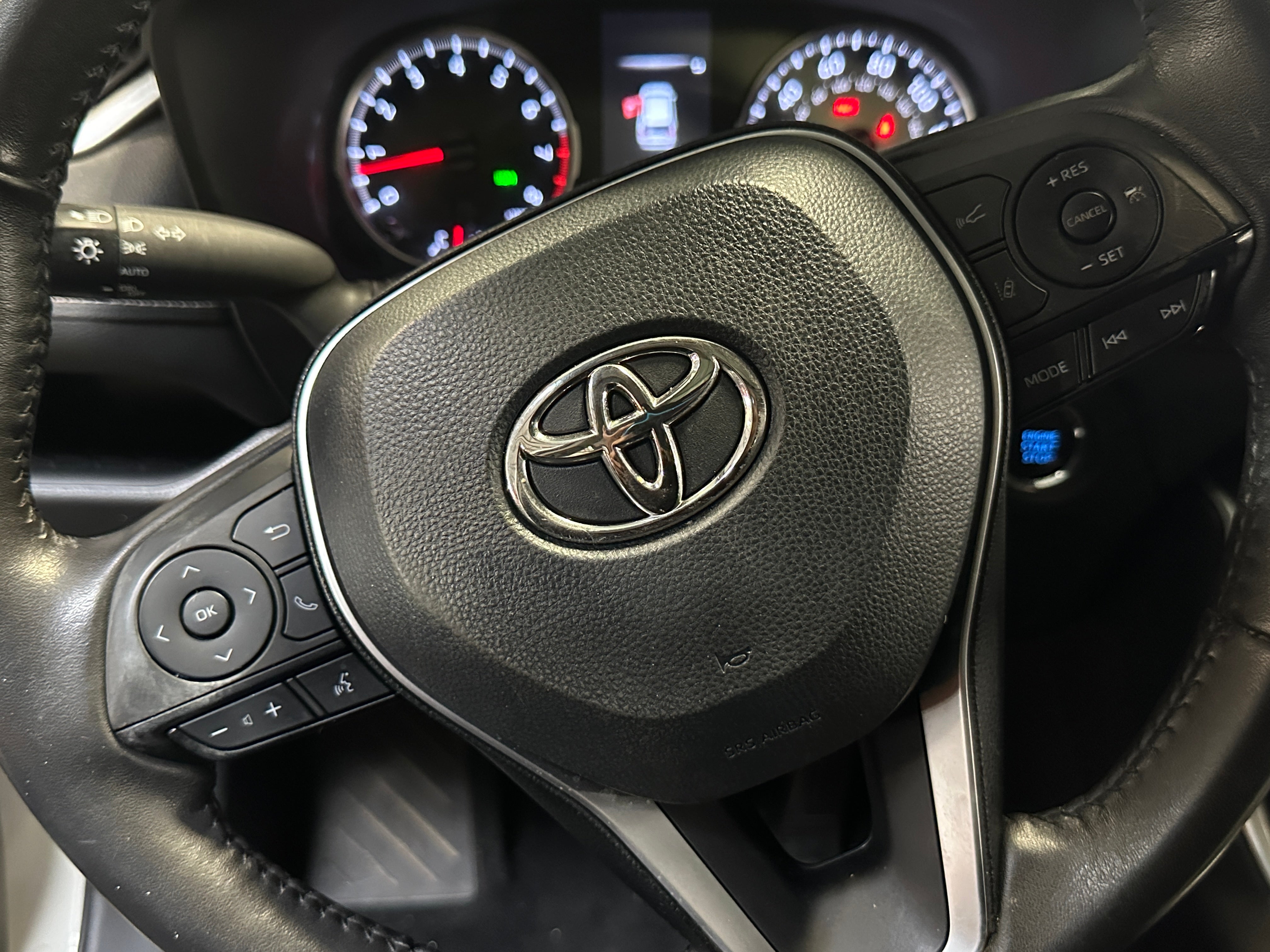 2022 Toyota RAV4 XLE 5
