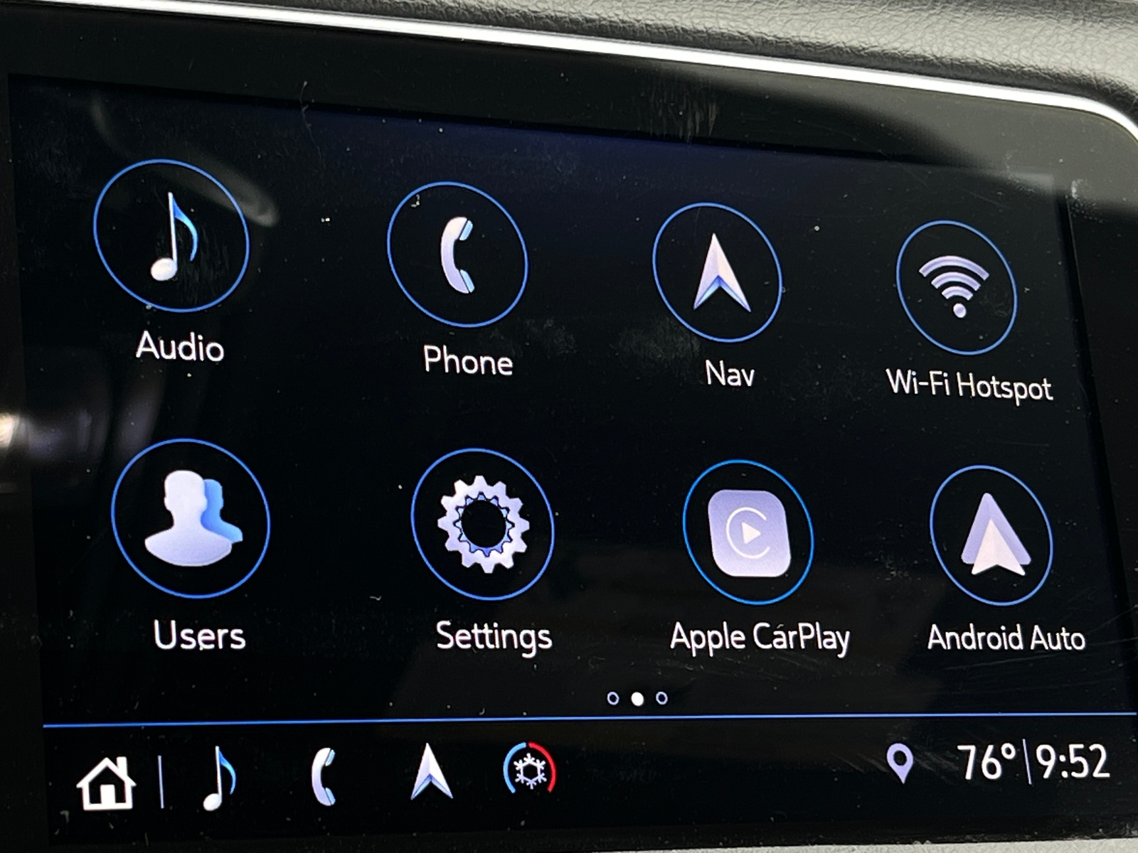 Thumbnail: 2019 Cadillac XT4 - 3