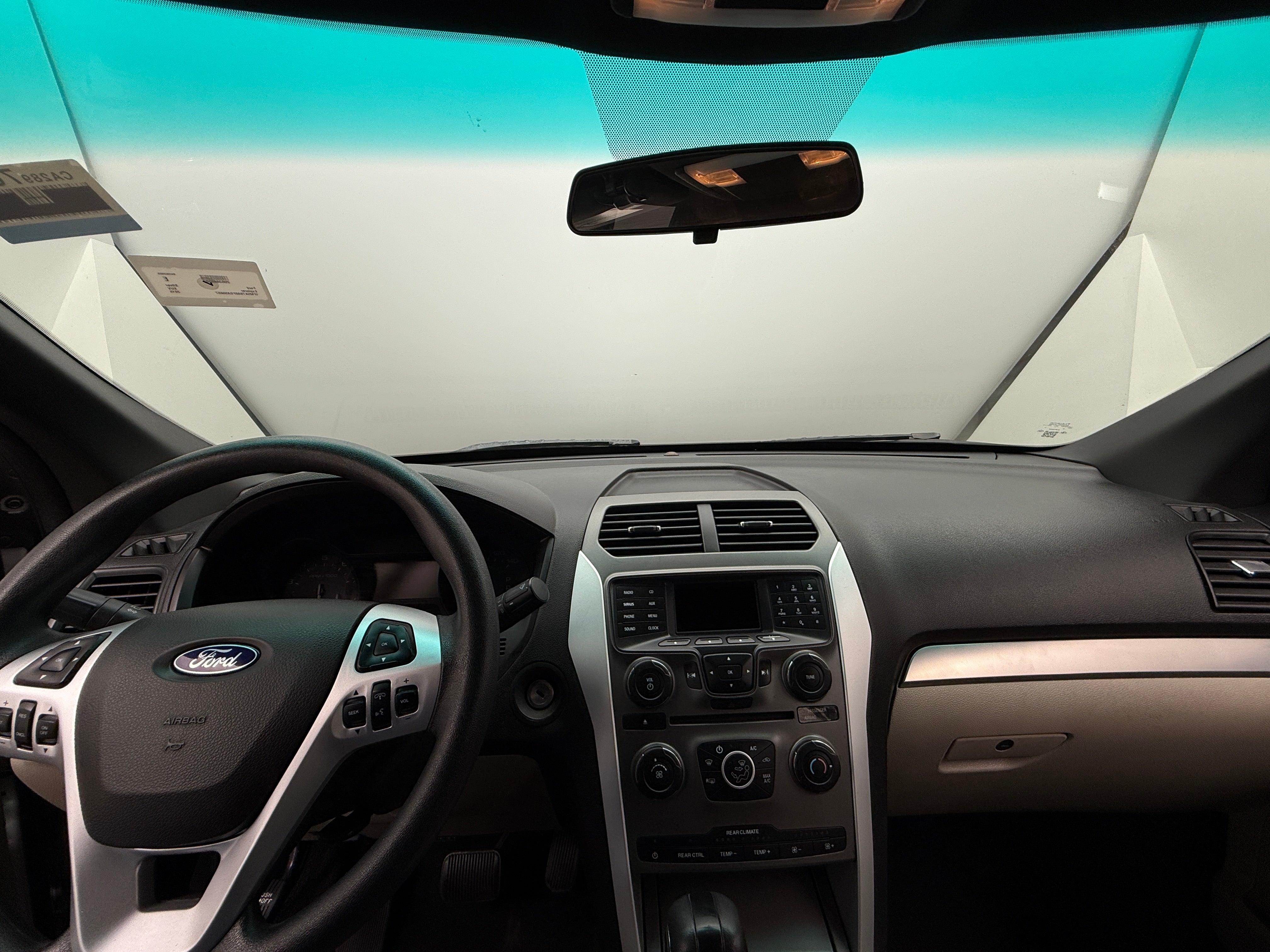2015 Ford Explorer Base 3