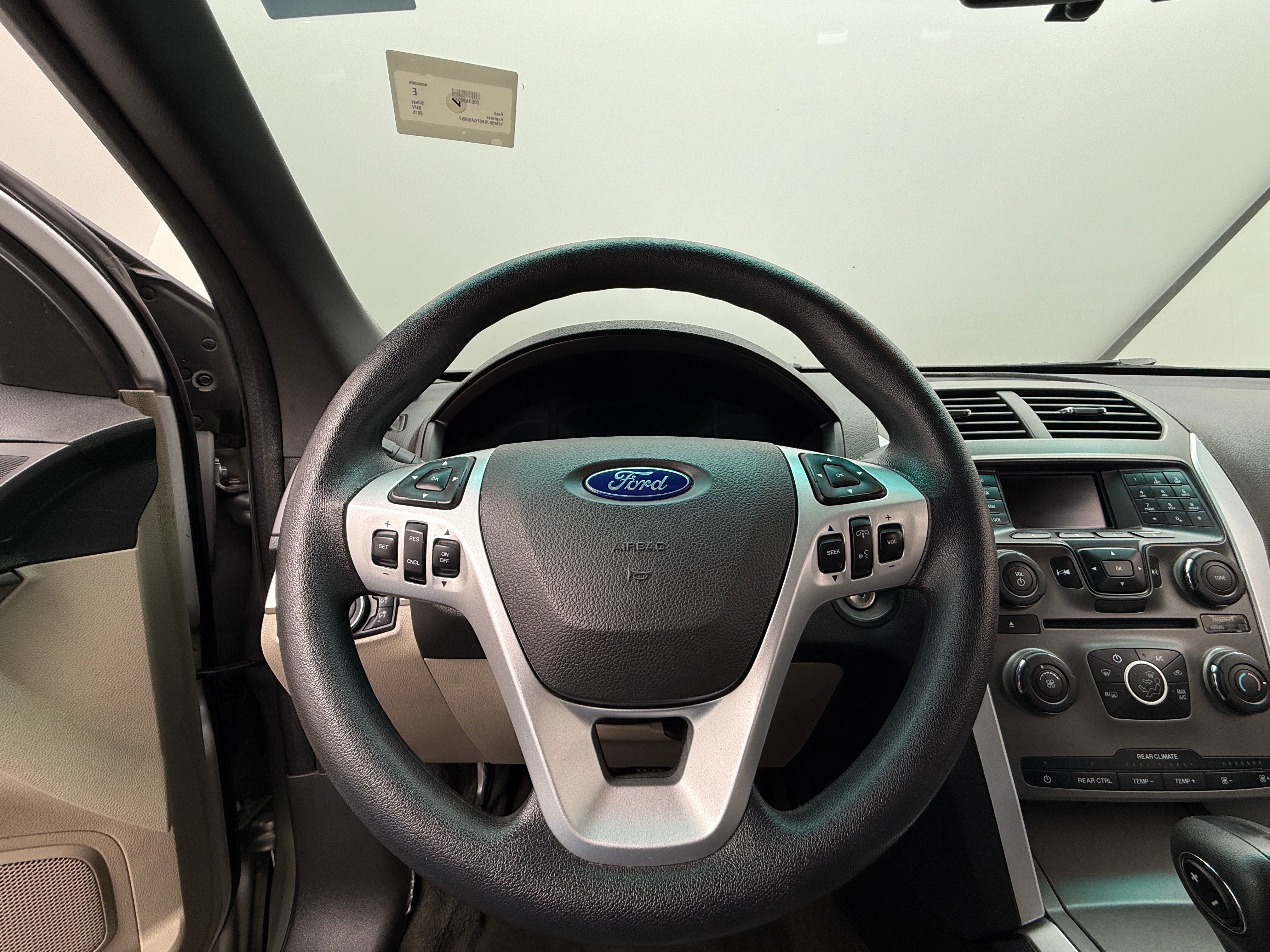 2015 Ford Explorer Base 5